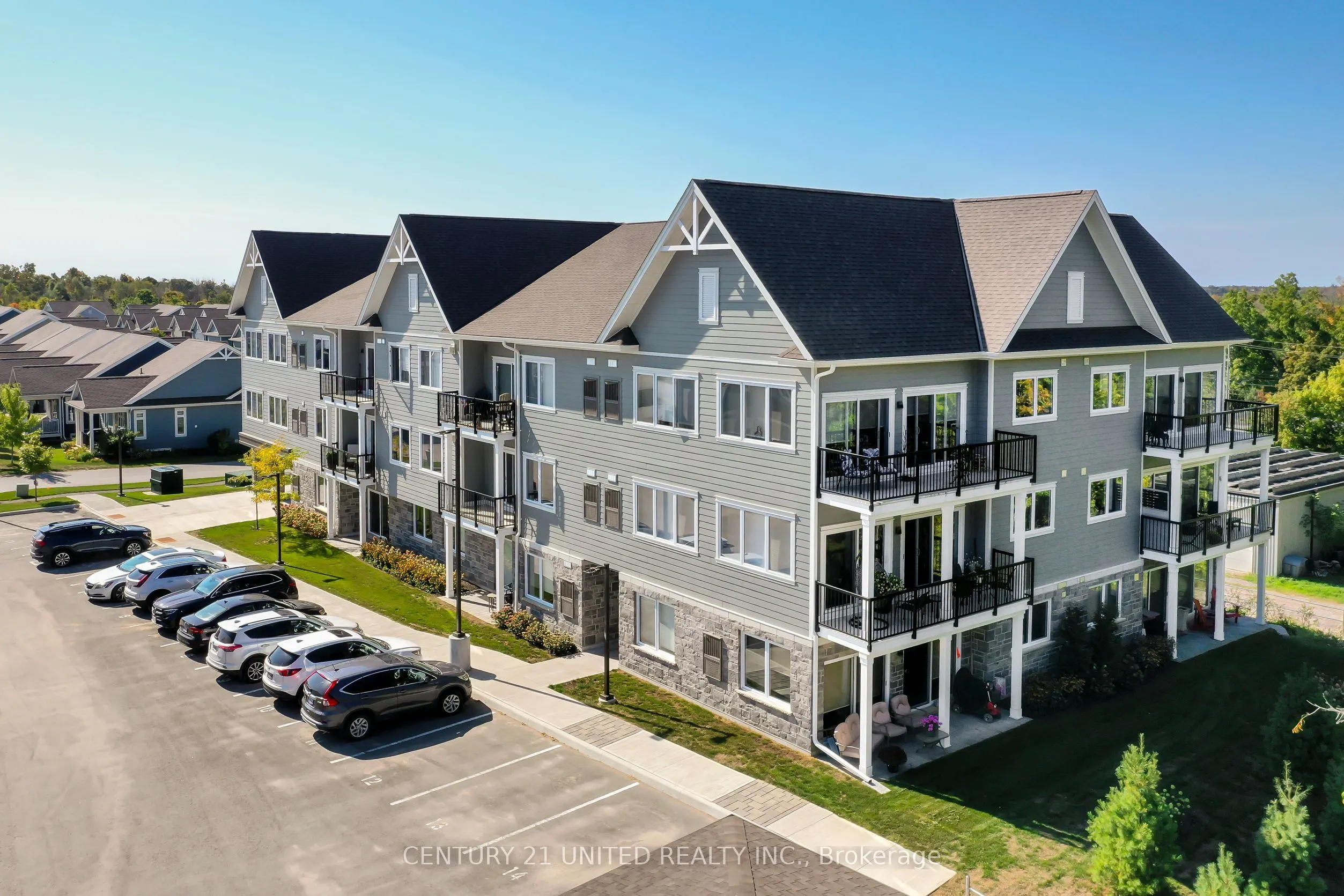 19 Hampton Lane, #202