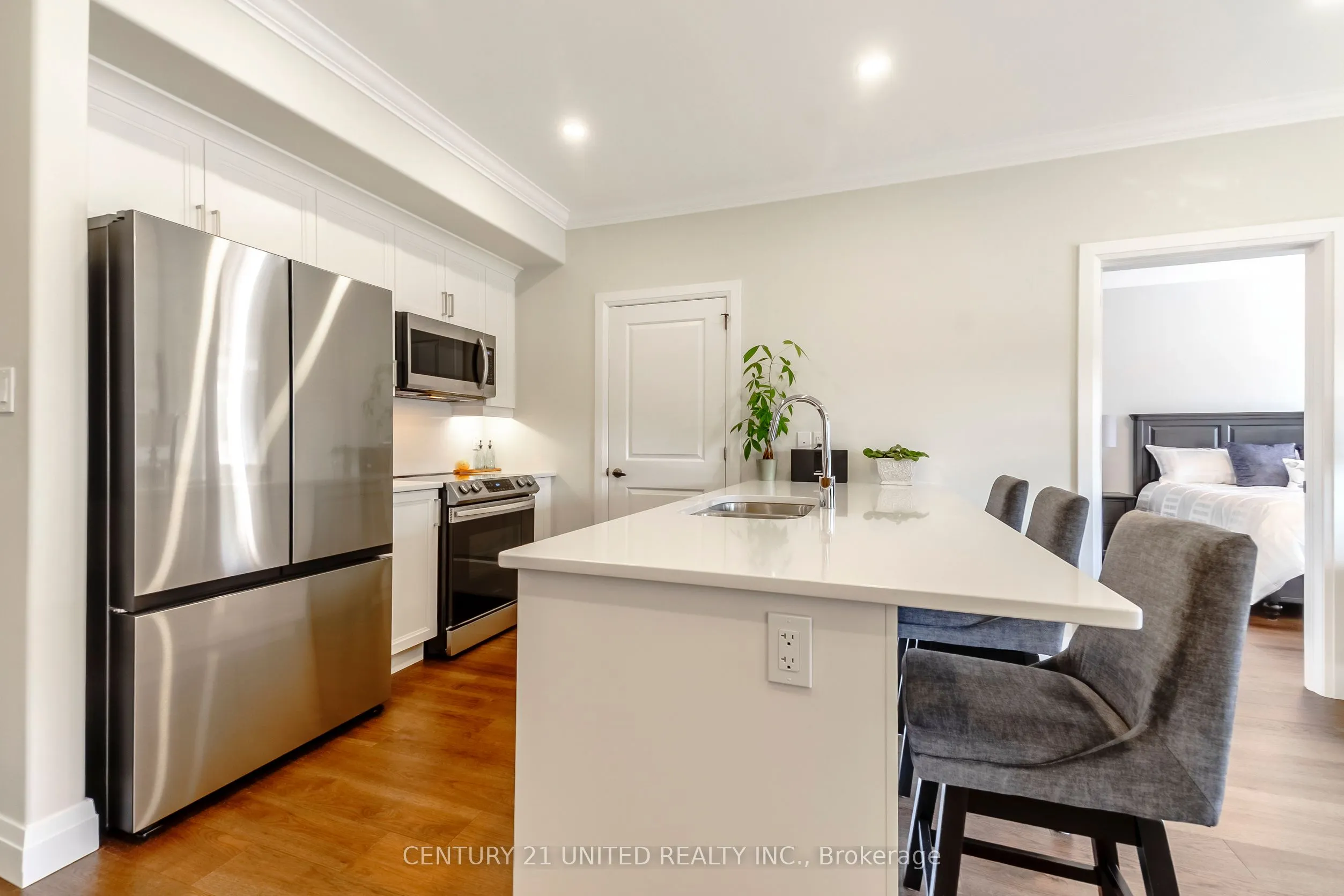 19 Hampton Lane, #202