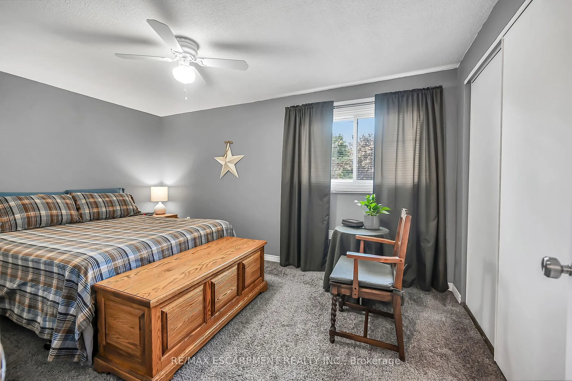 444 Stone Church Road W, #P1