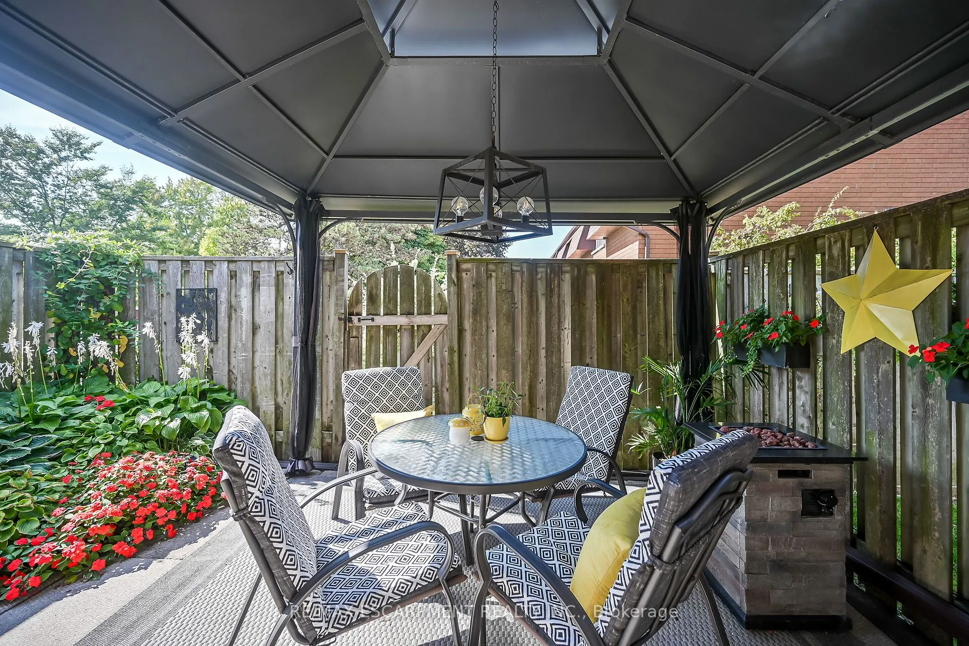 444 Stone Church Road W, #P1
