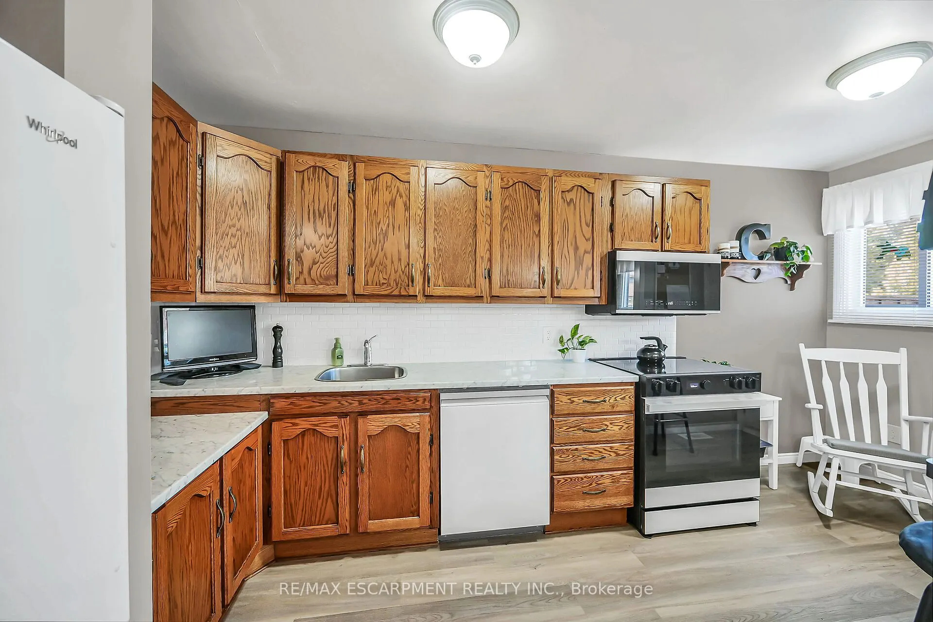 444 Stone Church Road W, #P1