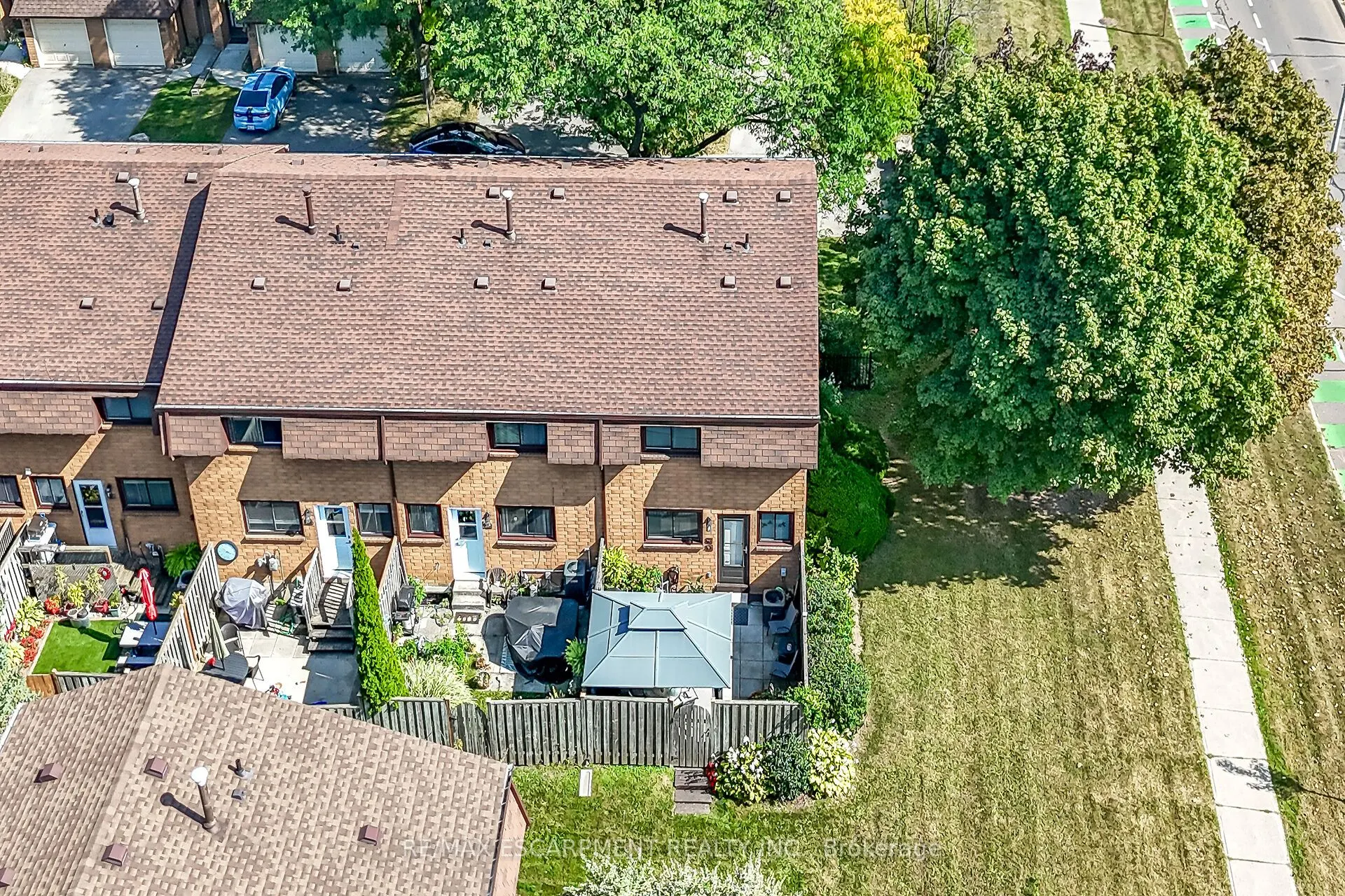 444 Stone Church Road W, #P1