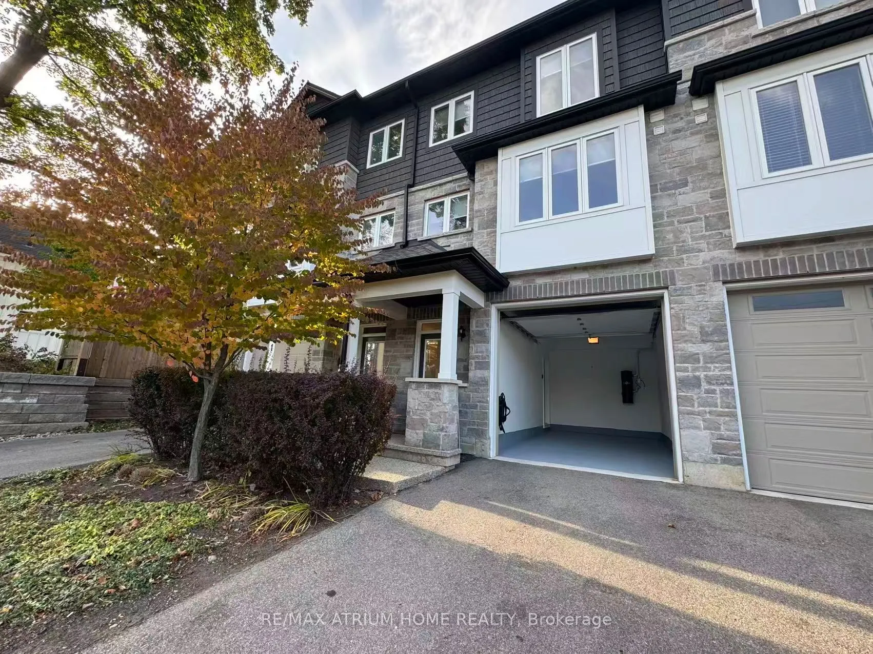 111 Wilson Street E, #2