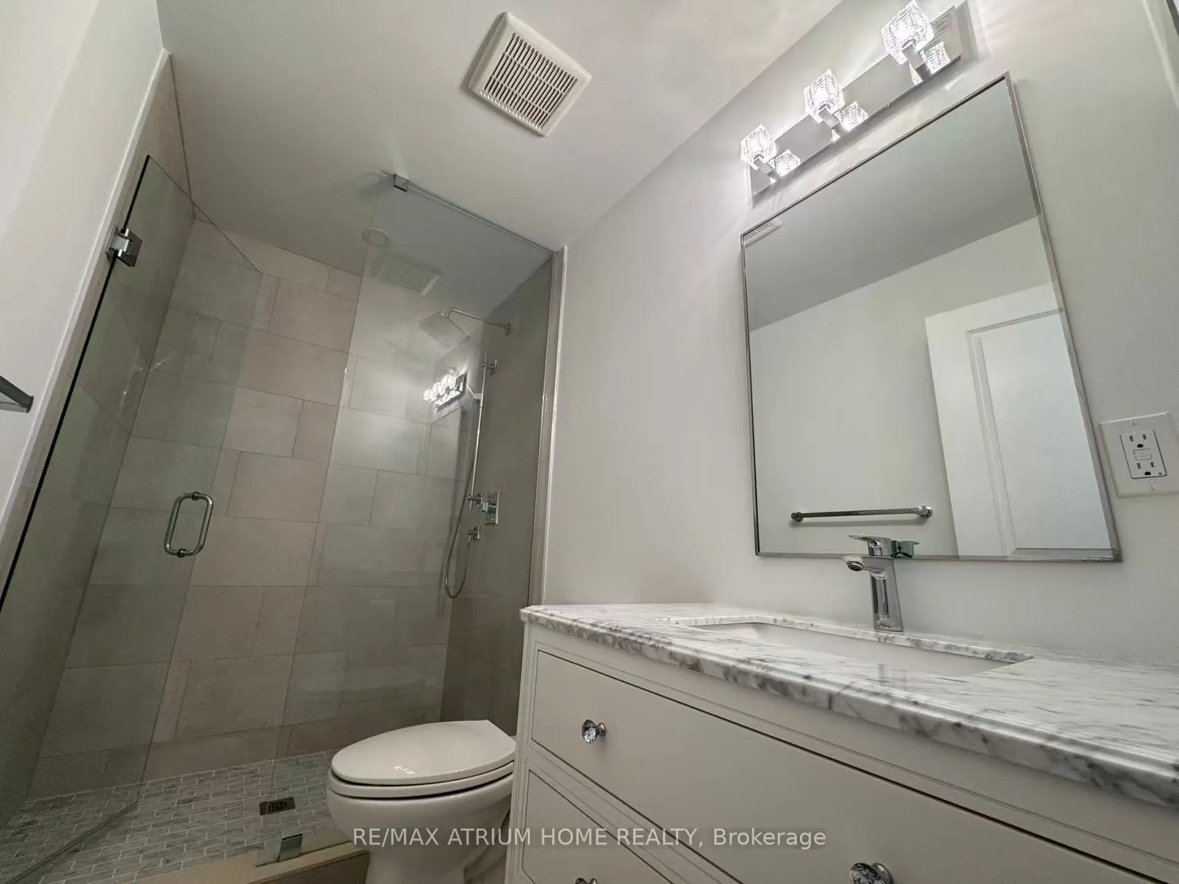 111 Wilson Street E, #2