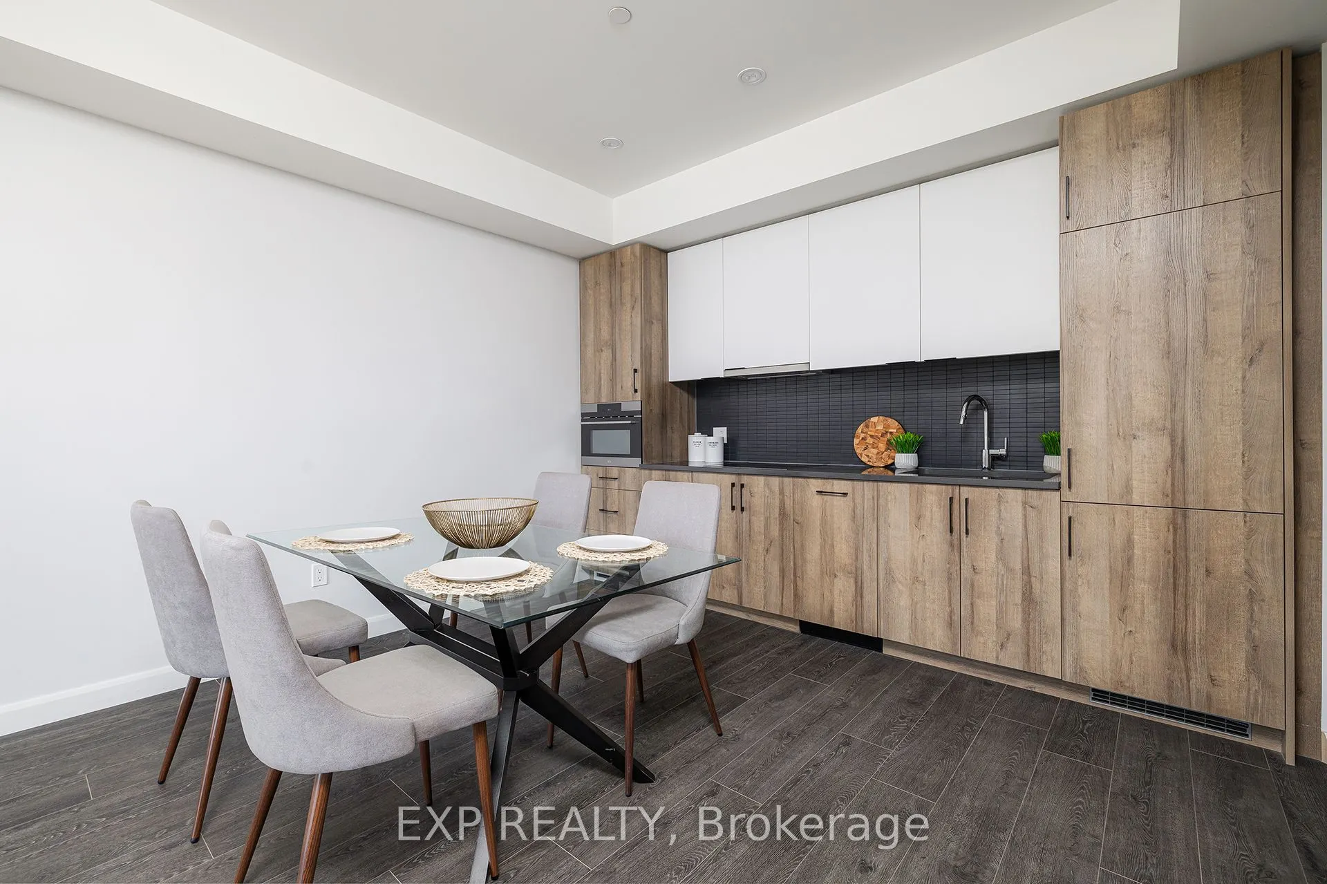 741 King Street W, #408