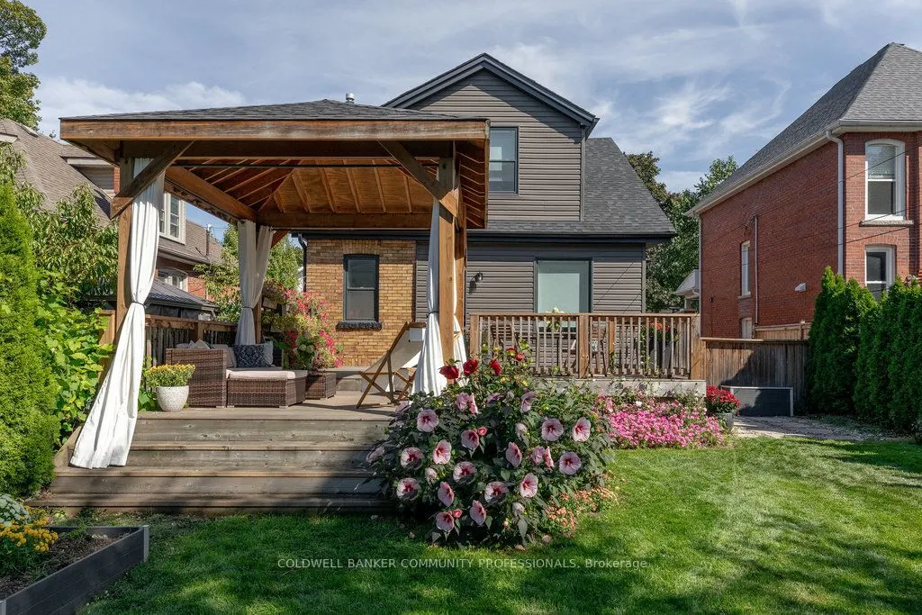 72 Rosslyn Avenue S