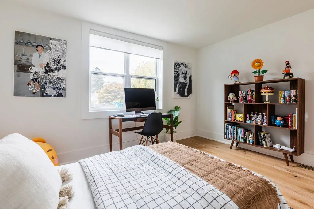 72 Rosslyn Avenue S