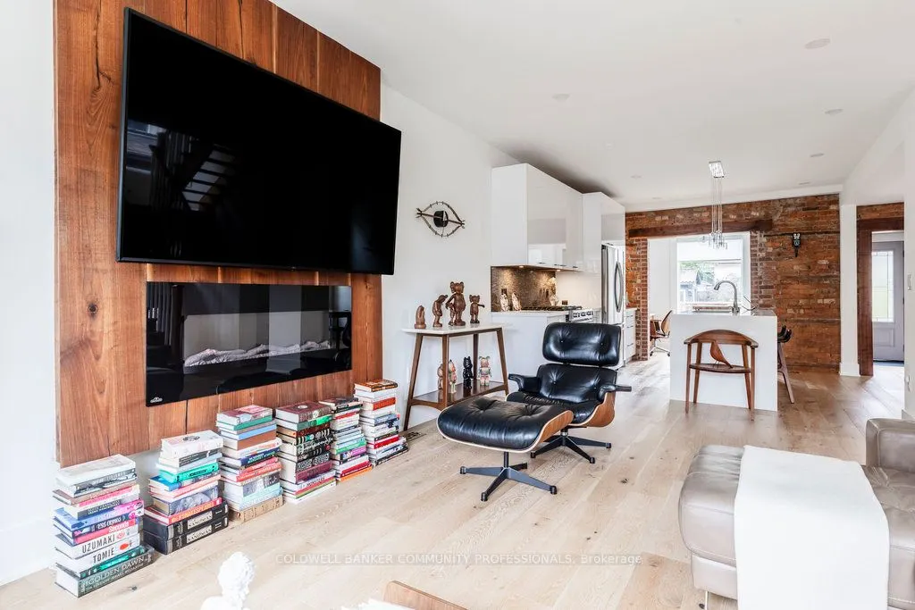 72 Rosslyn Avenue S