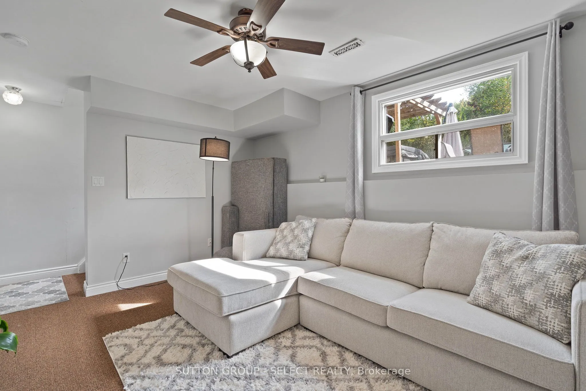 12 Kinburn Crescent