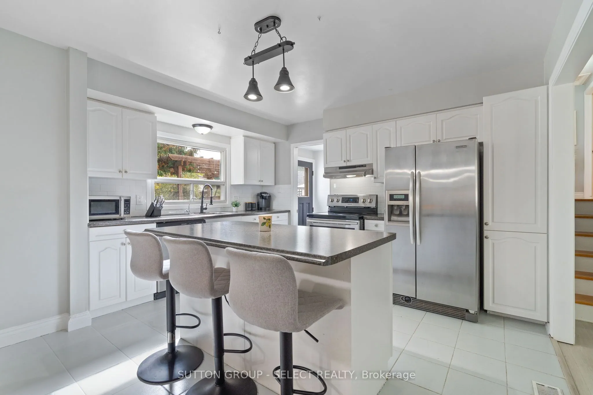 12 Kinburn Crescent