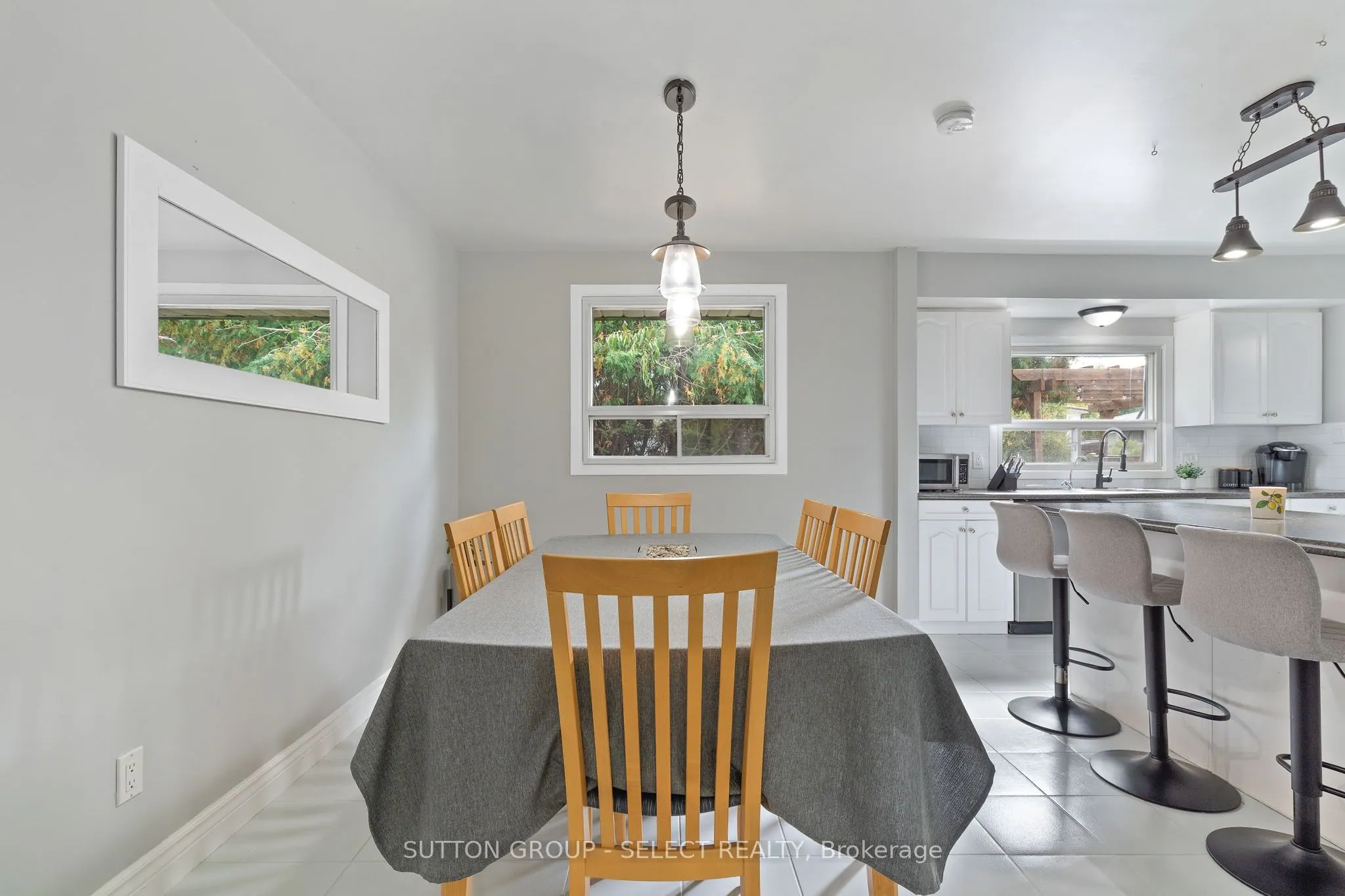 12 Kinburn Crescent