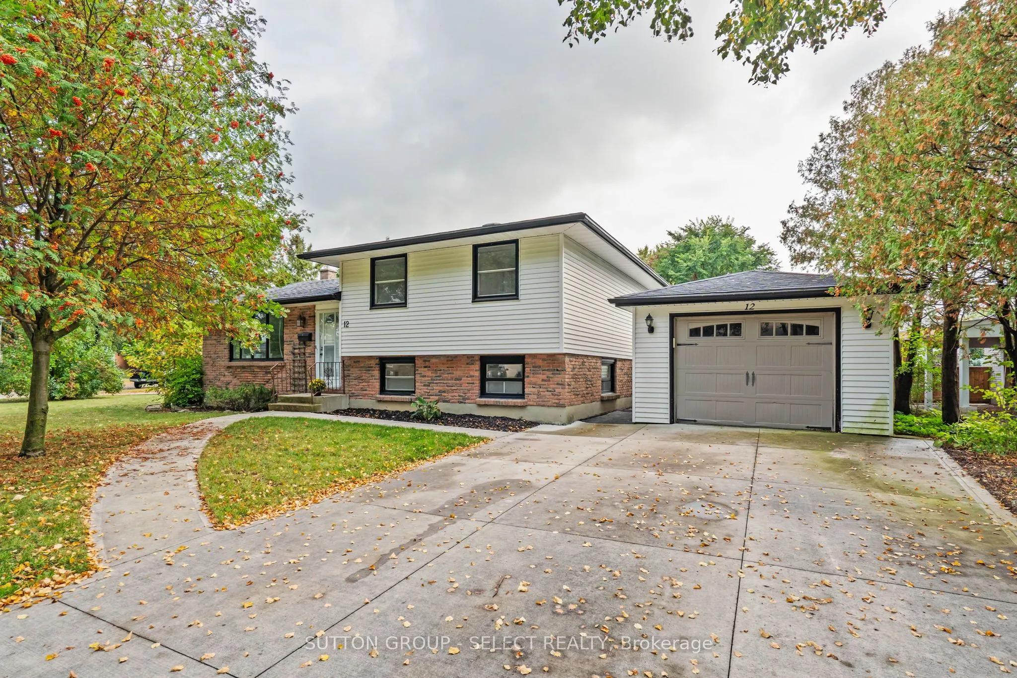 12 Kinburn Crescent