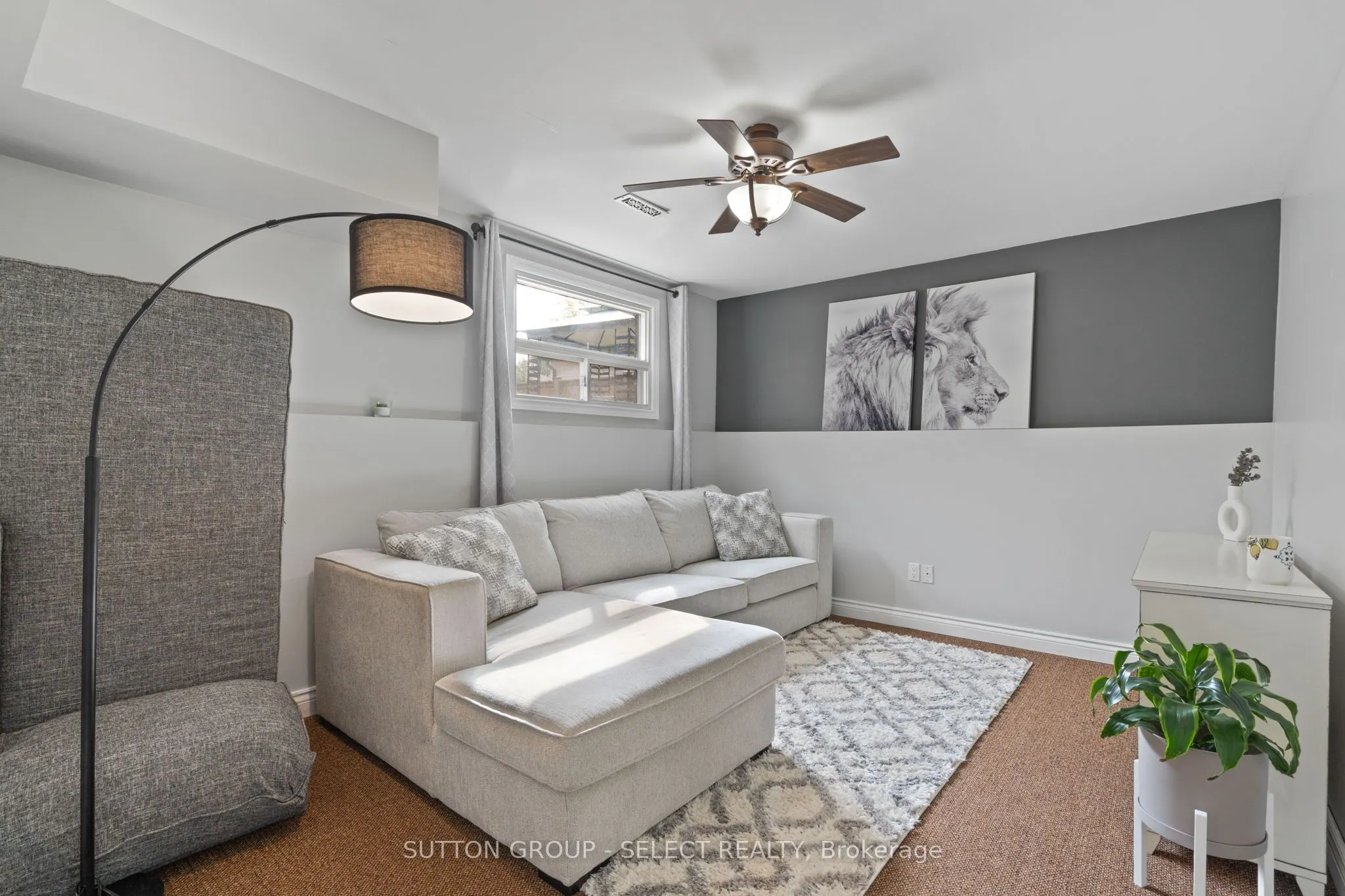 12 Kinburn Crescent