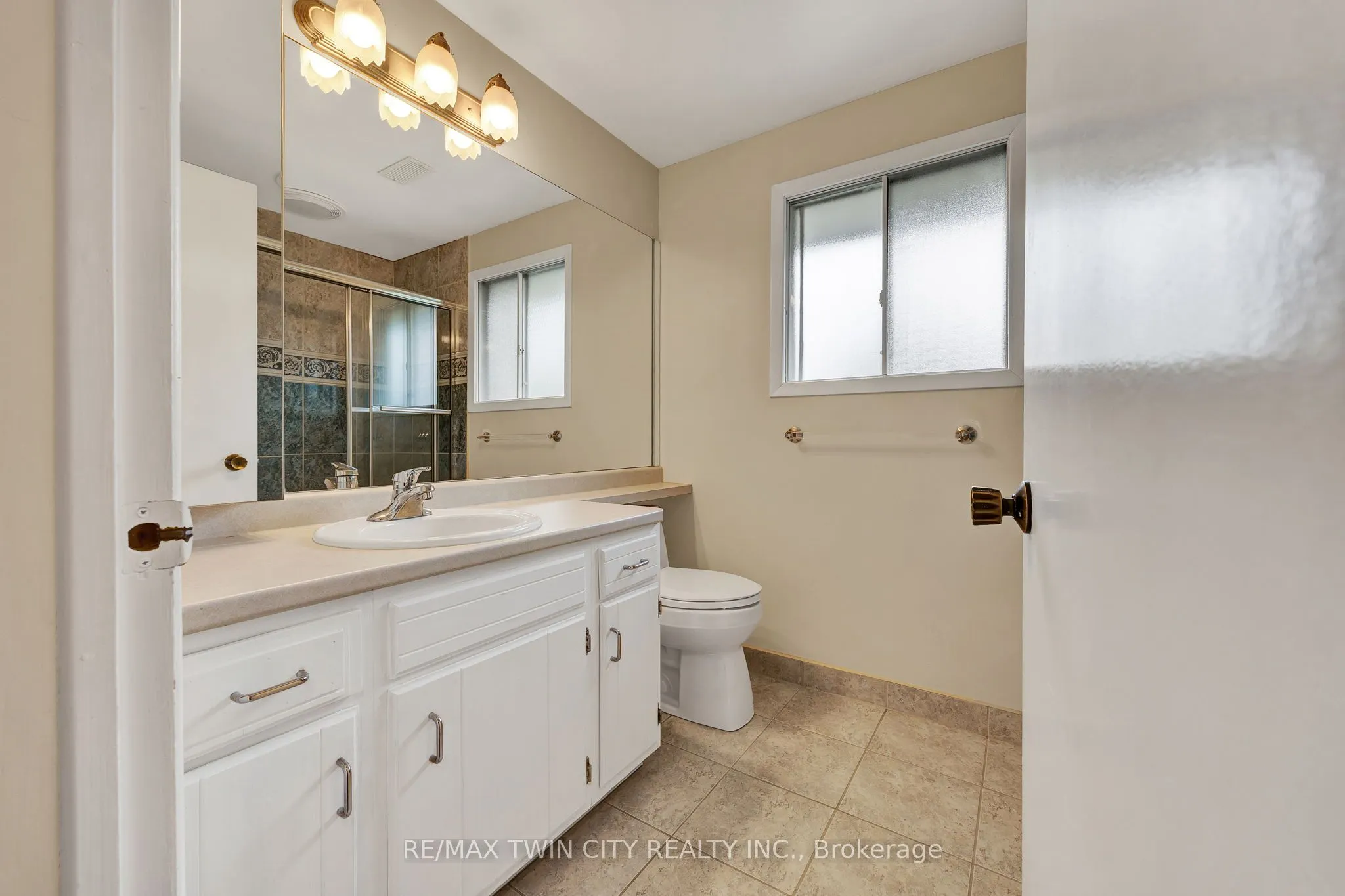 148 Candlewood Crescent