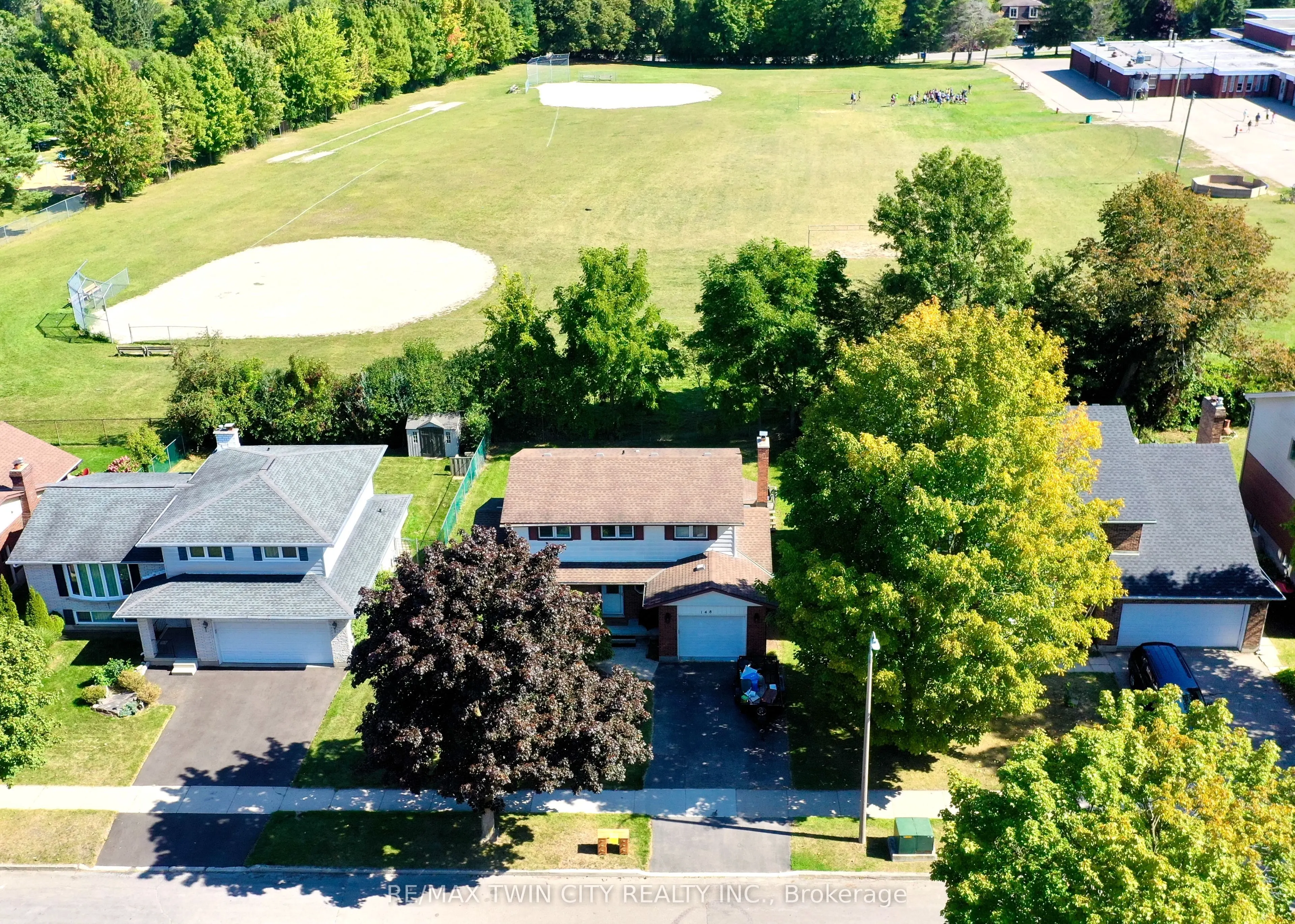 148 Candlewood Crescent