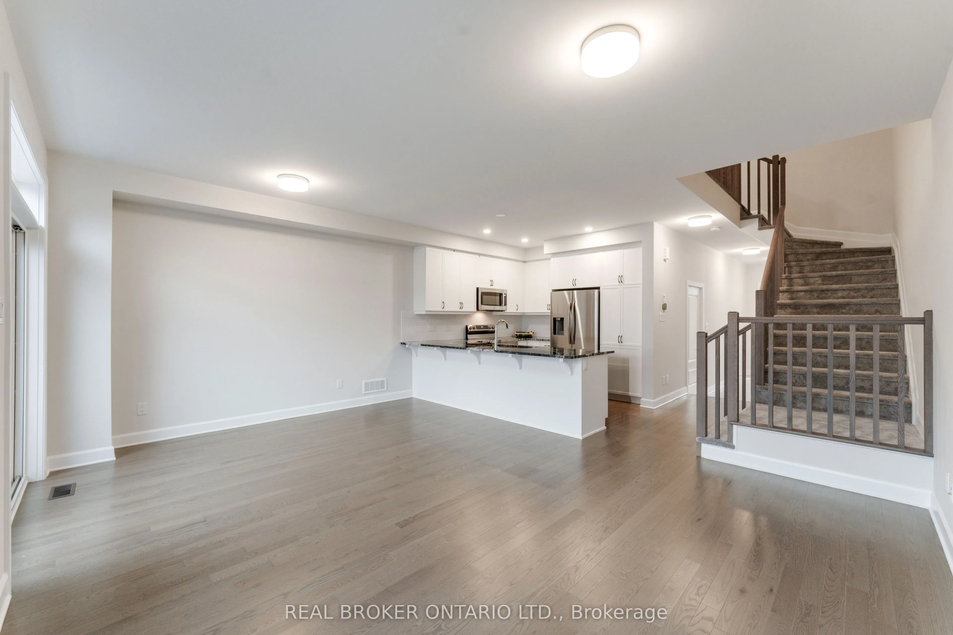 744 Maverick Crescent