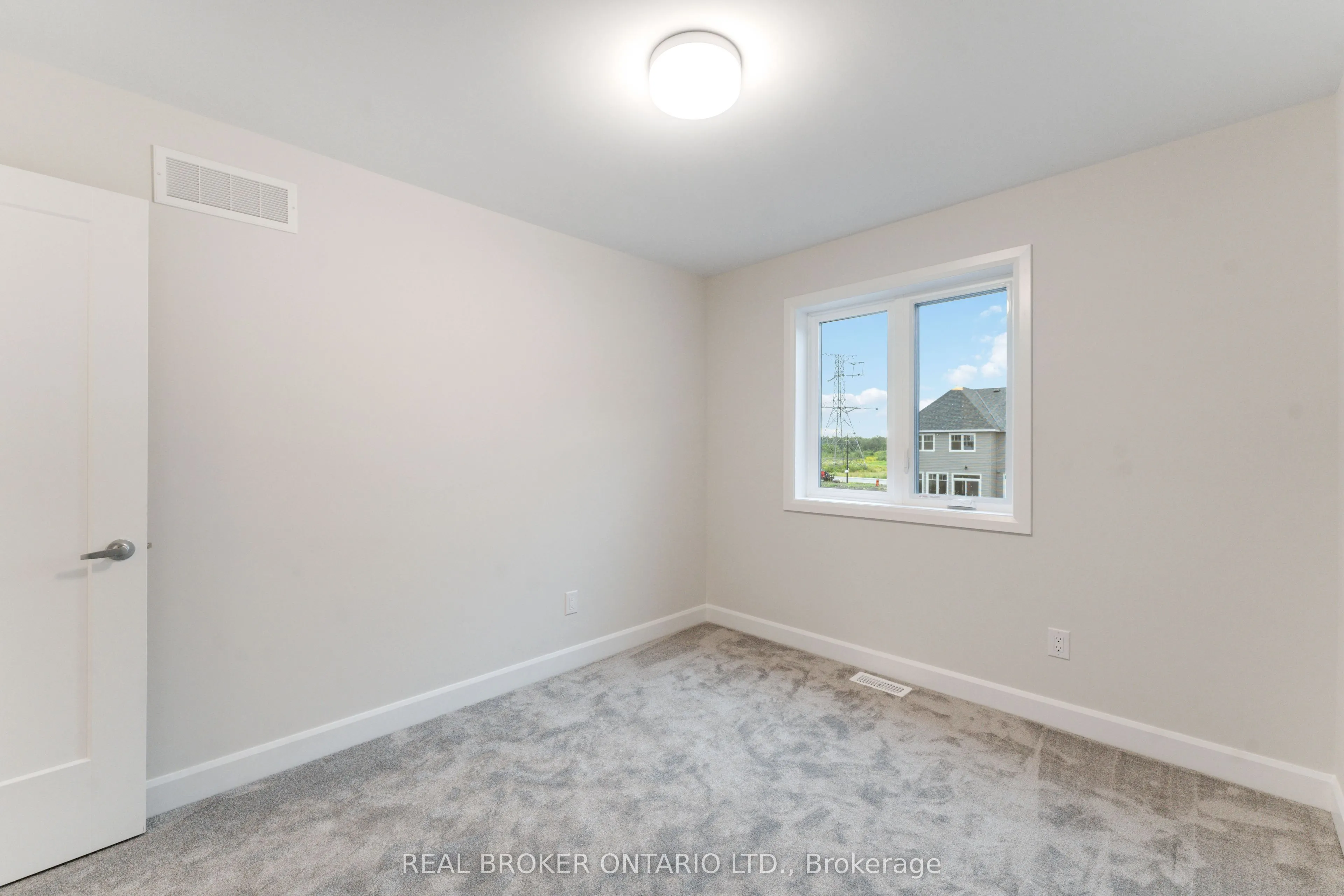 744 Maverick Crescent