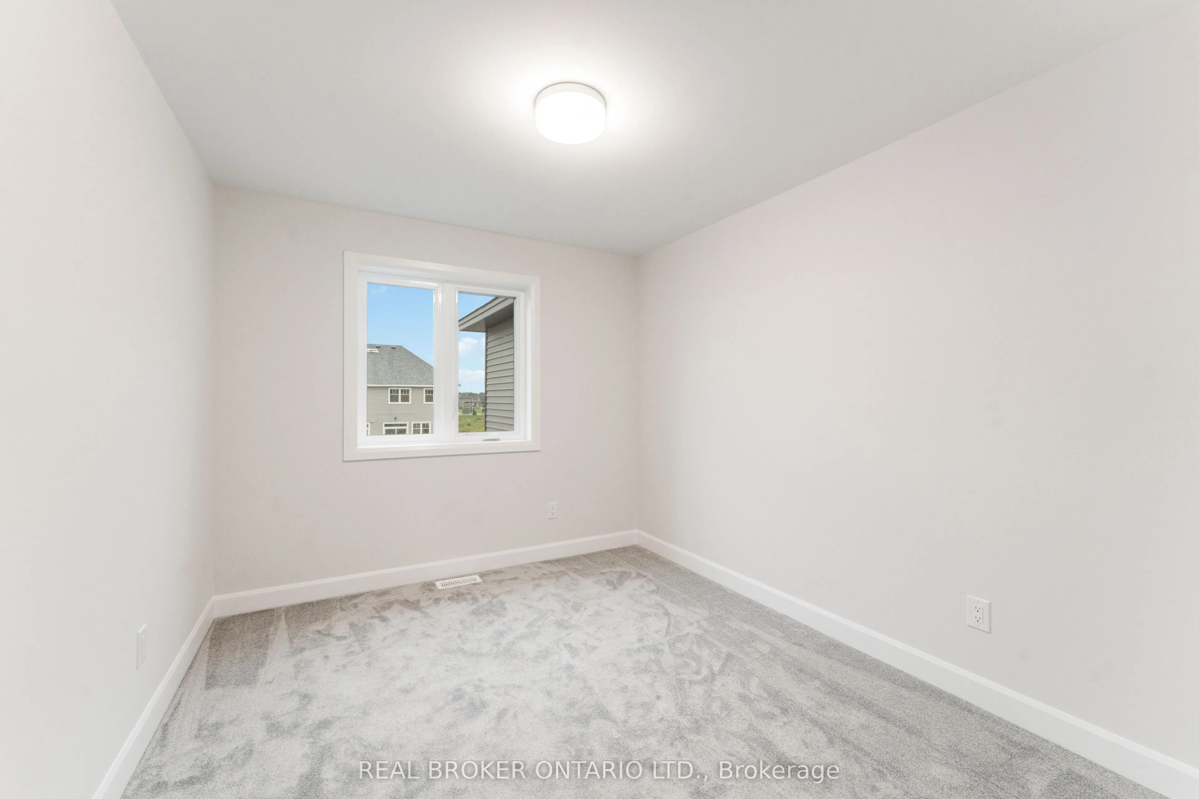 744 Maverick Crescent