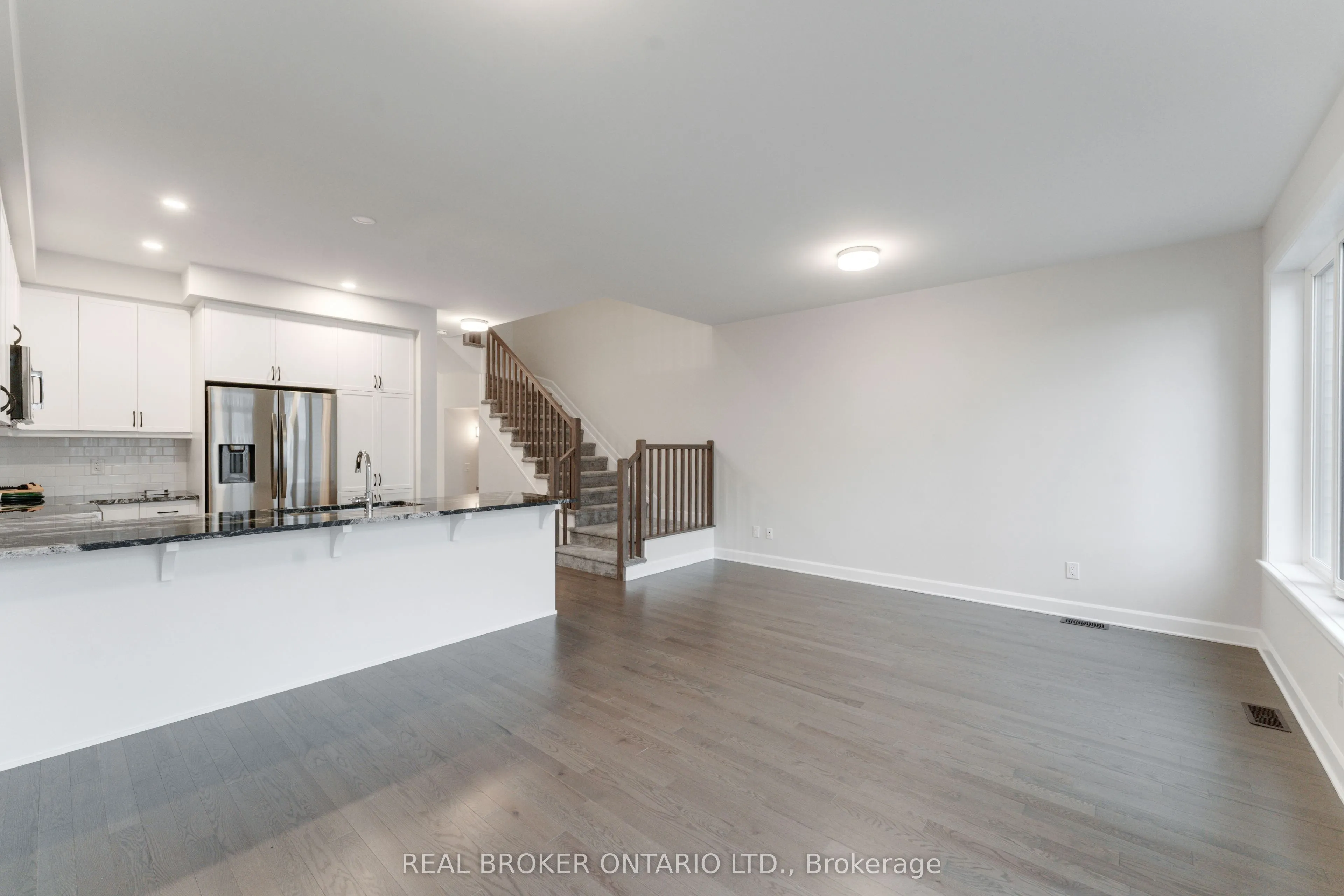 744 Maverick Crescent