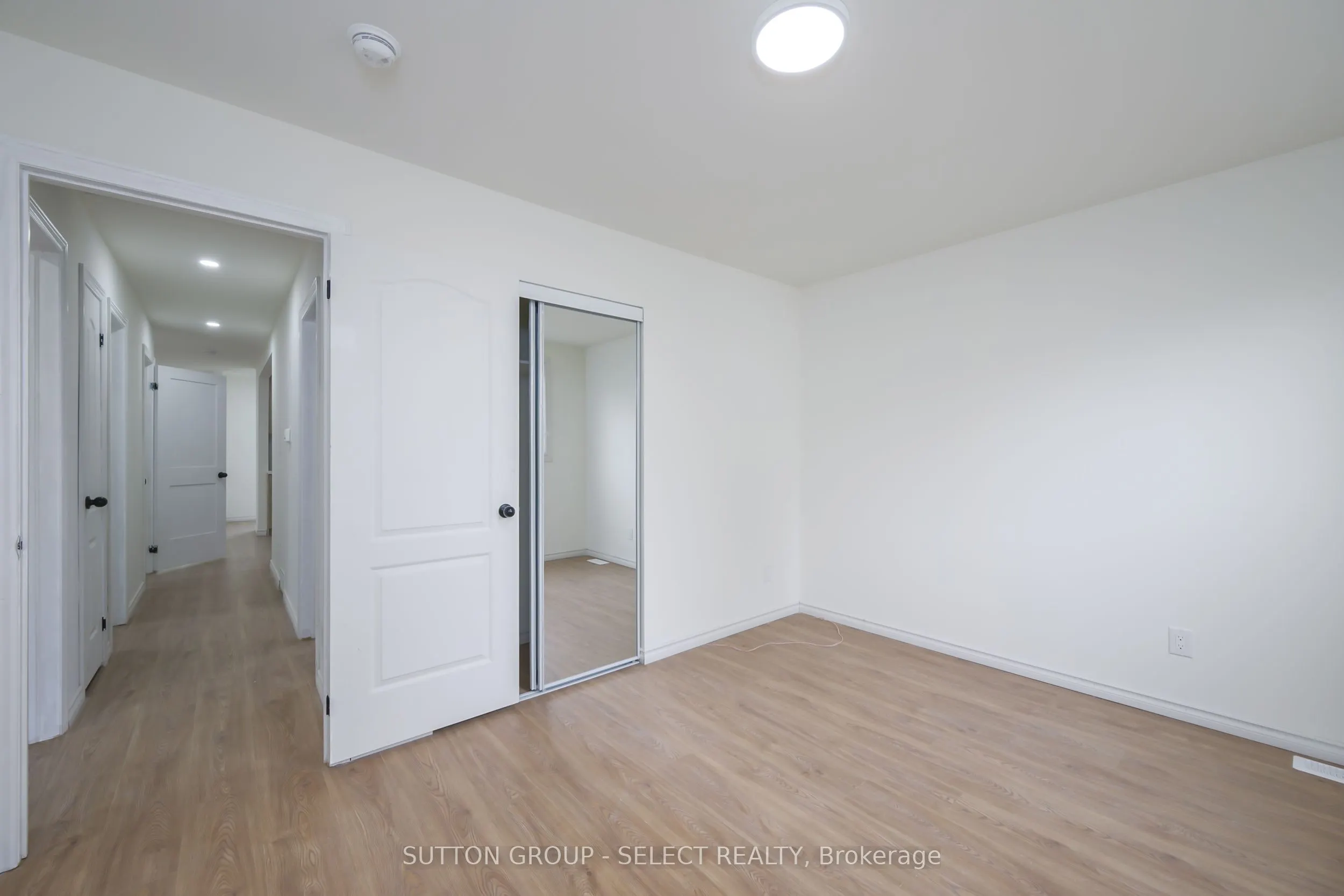 4 ALDERSBROOK Crescent