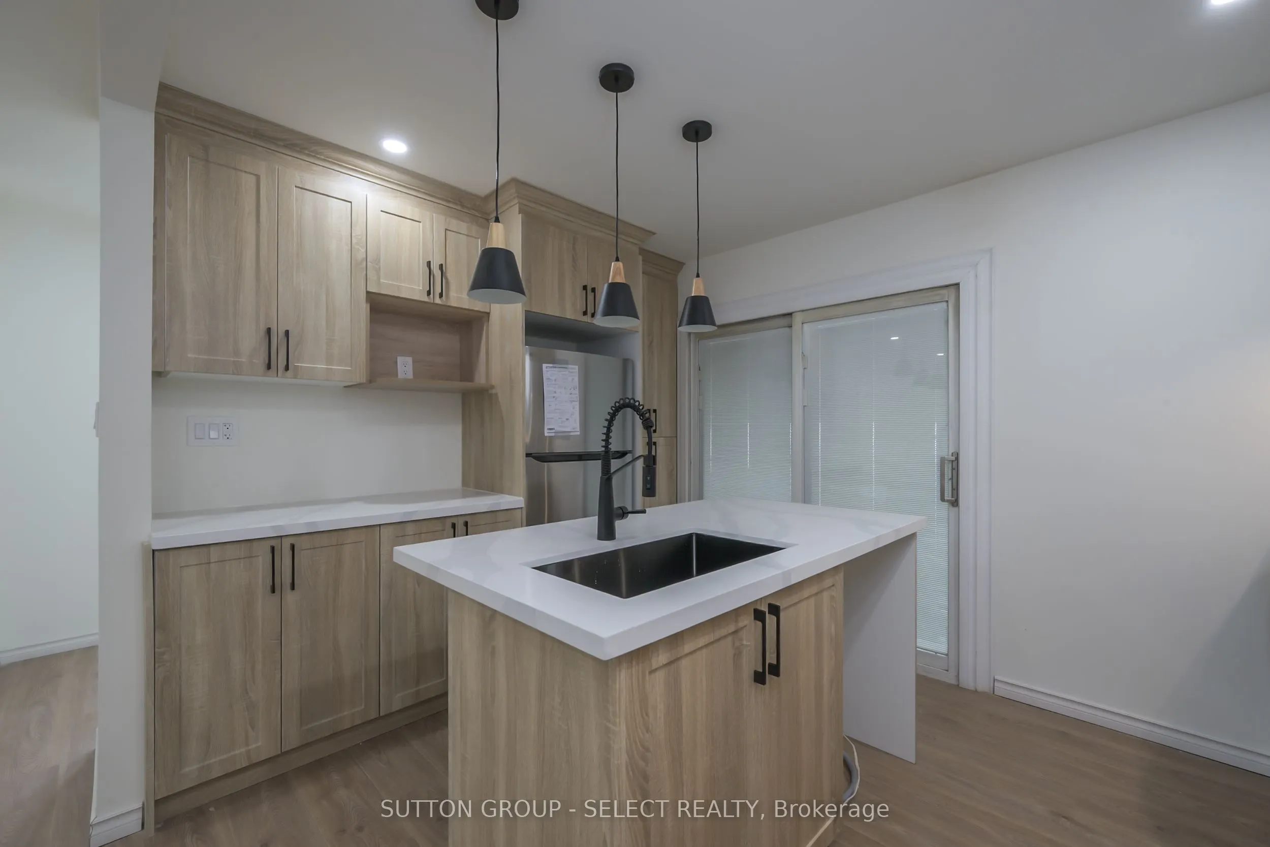 4 ALDERSBROOK Crescent