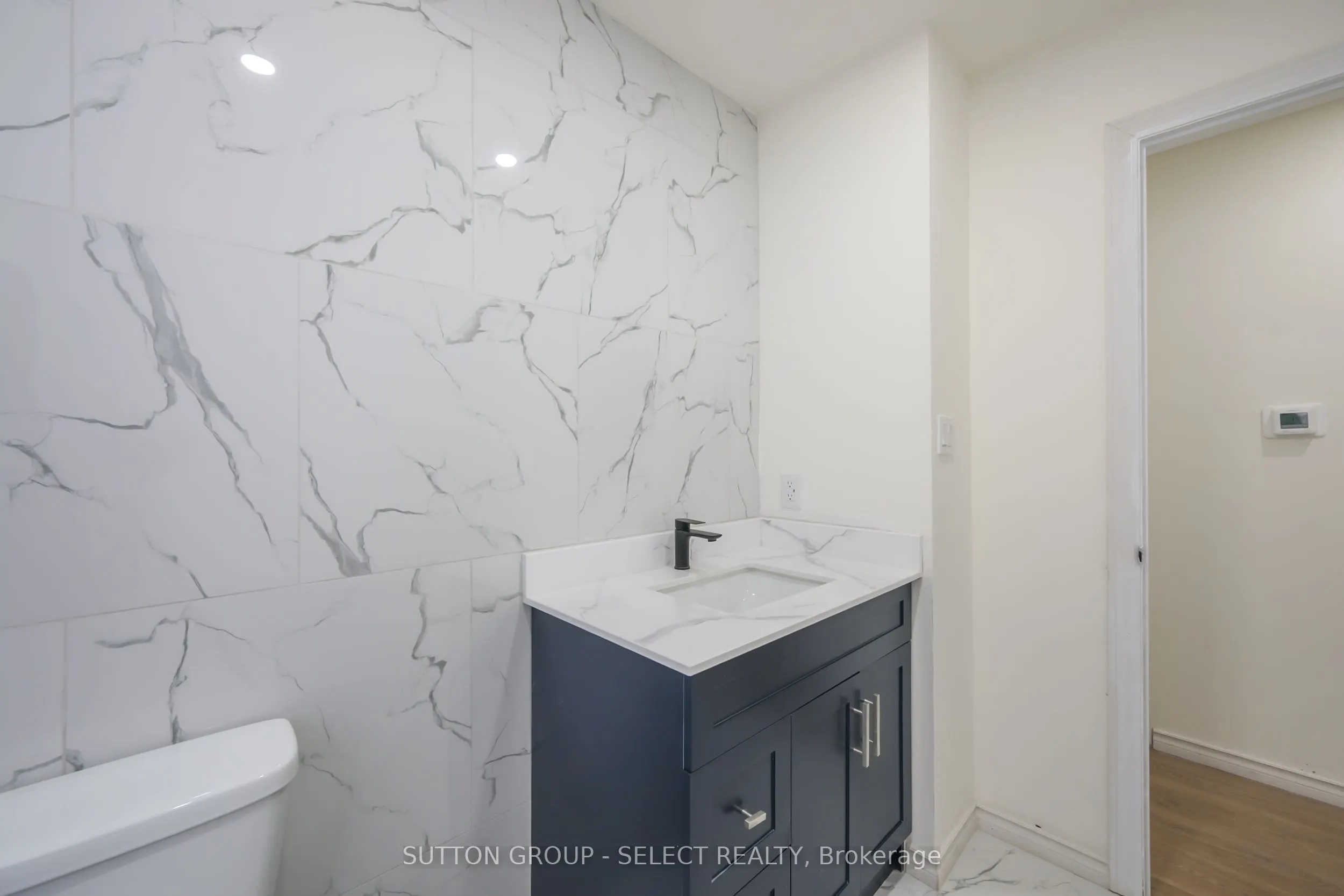 4 ALDERSBROOK Crescent