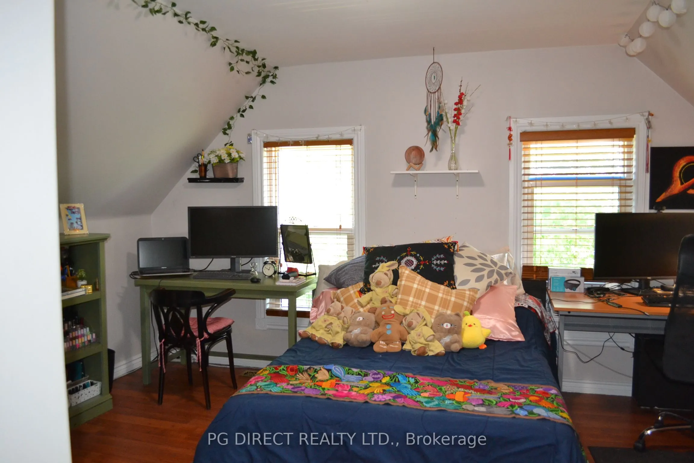 478 First Avenue W