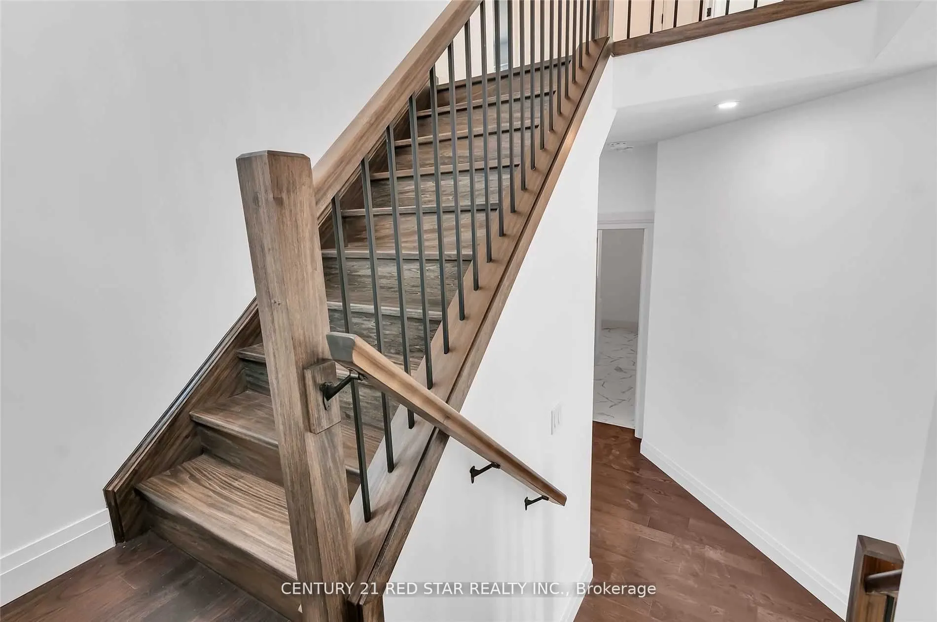 28 Rosina Lane