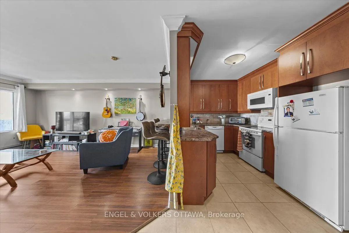 158A McArthur Avenue E, #908