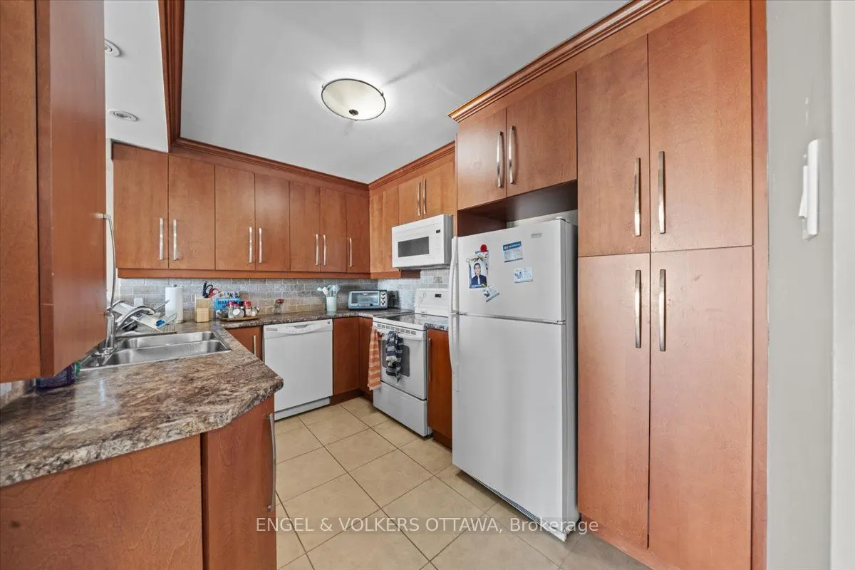 158A McArthur Avenue E, #908