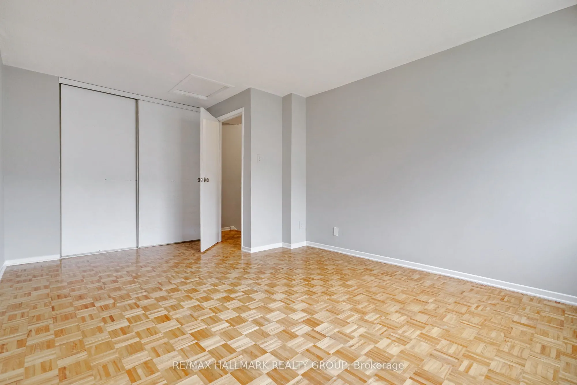 12F Larkshire Lane, #47