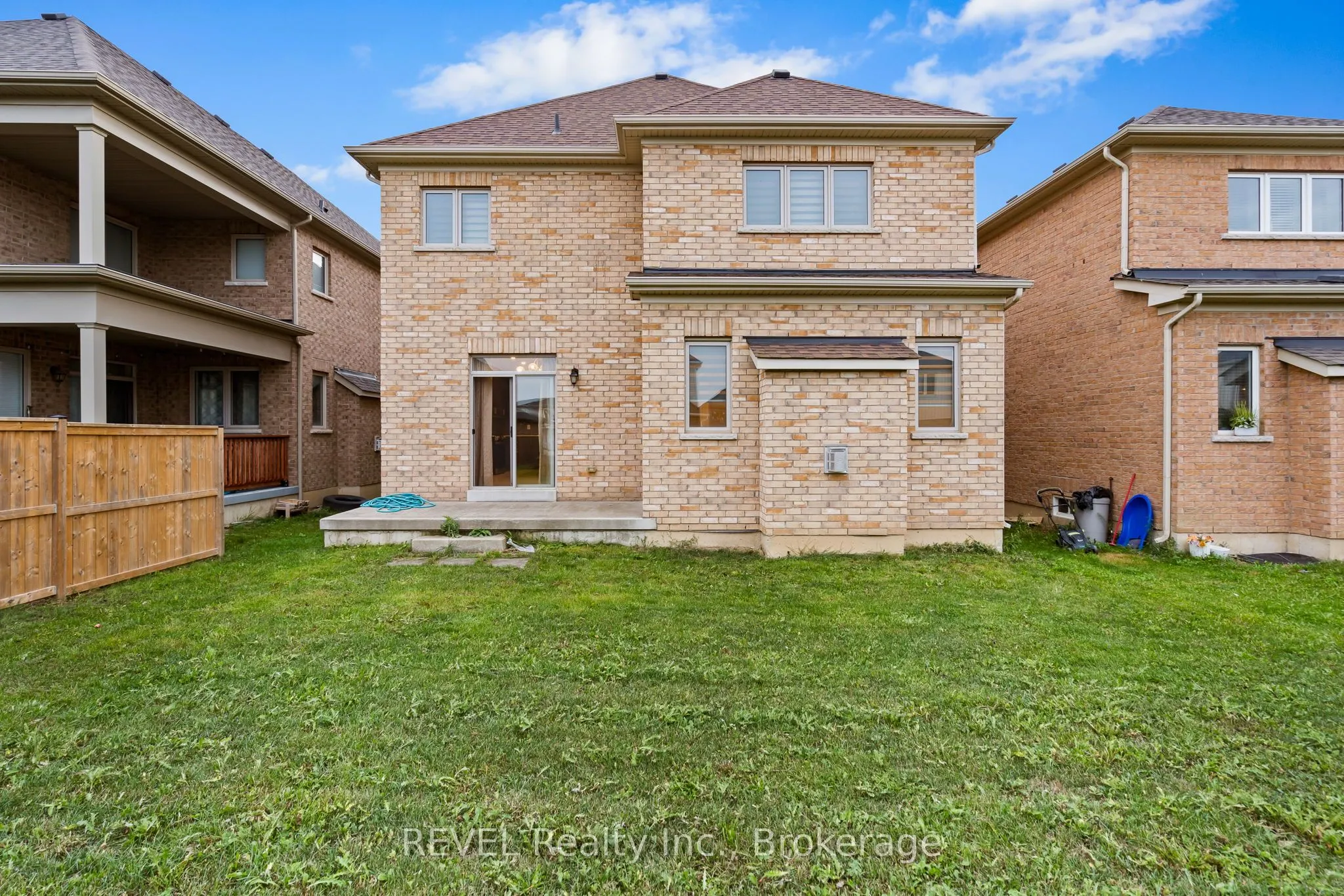 32 Sparkle Drive