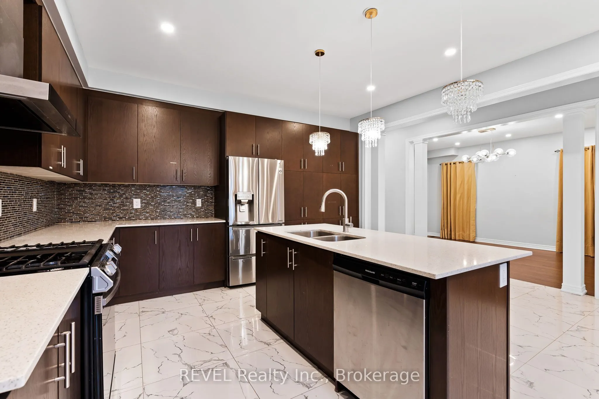 32 Sparkle Drive