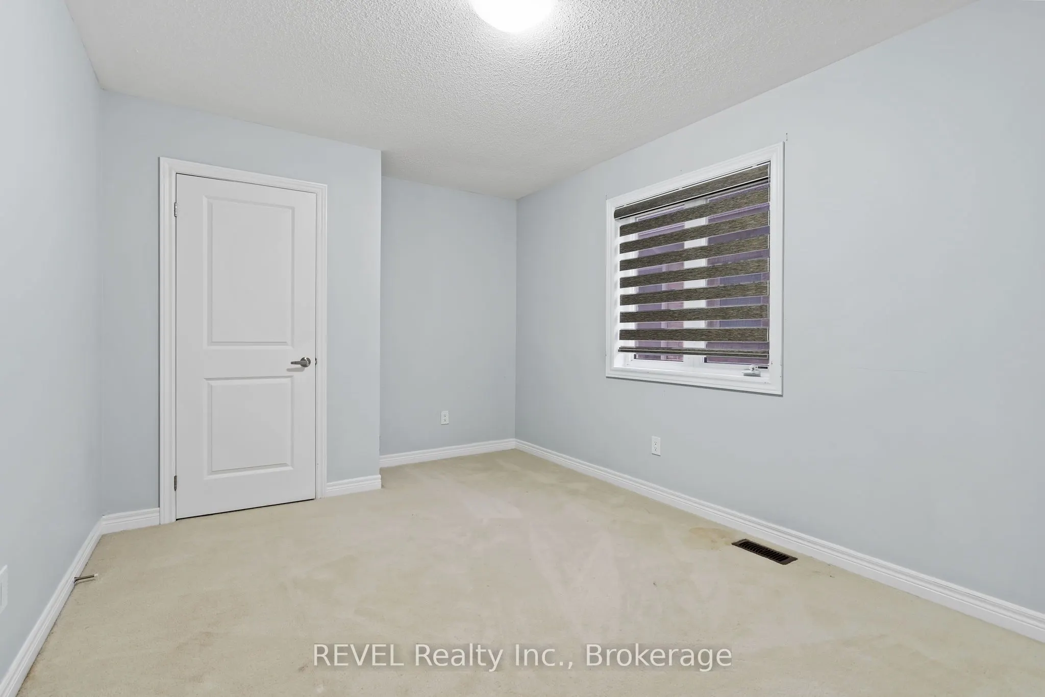 32 Sparkle Drive