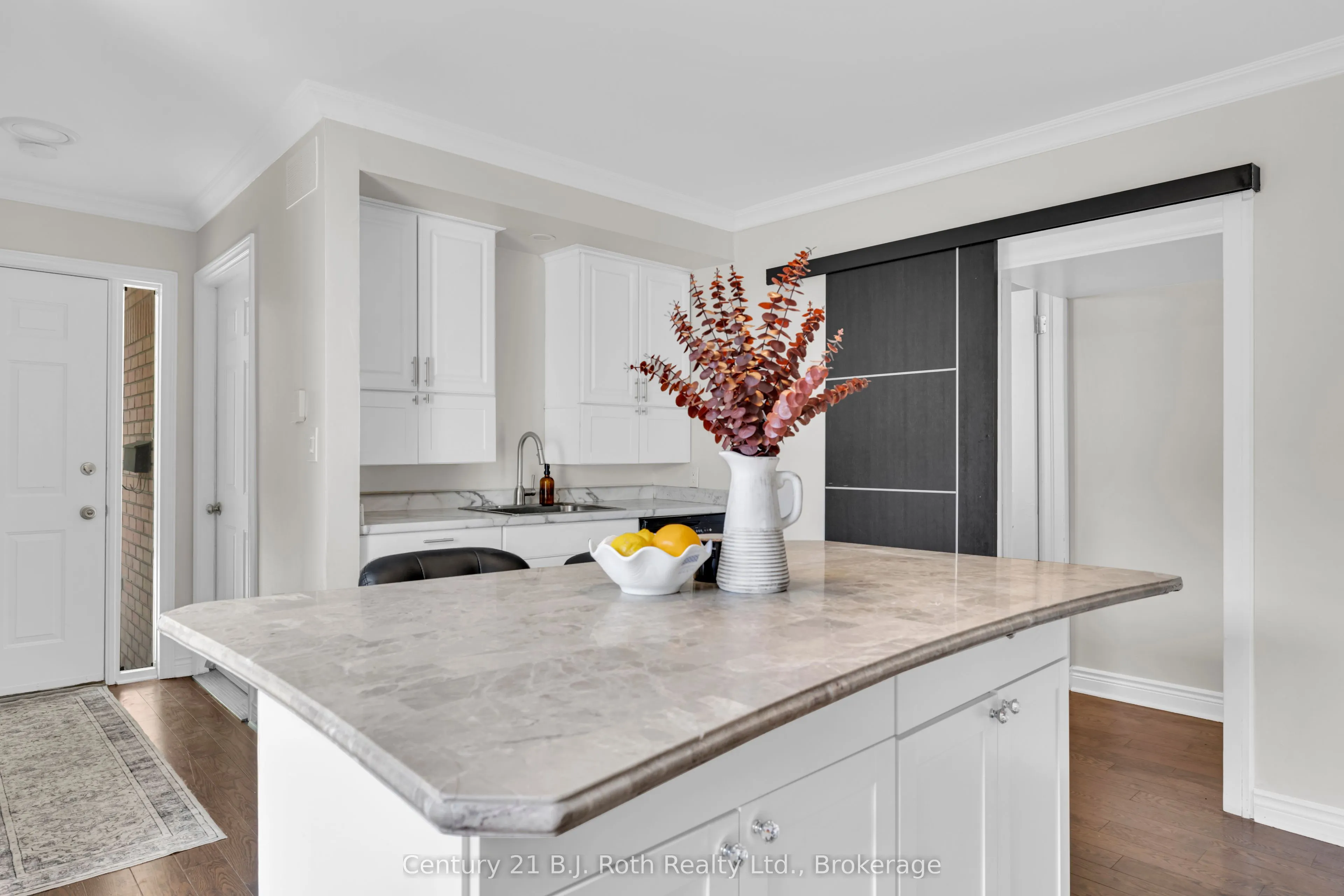 1185 Grand Marais Road W, #9