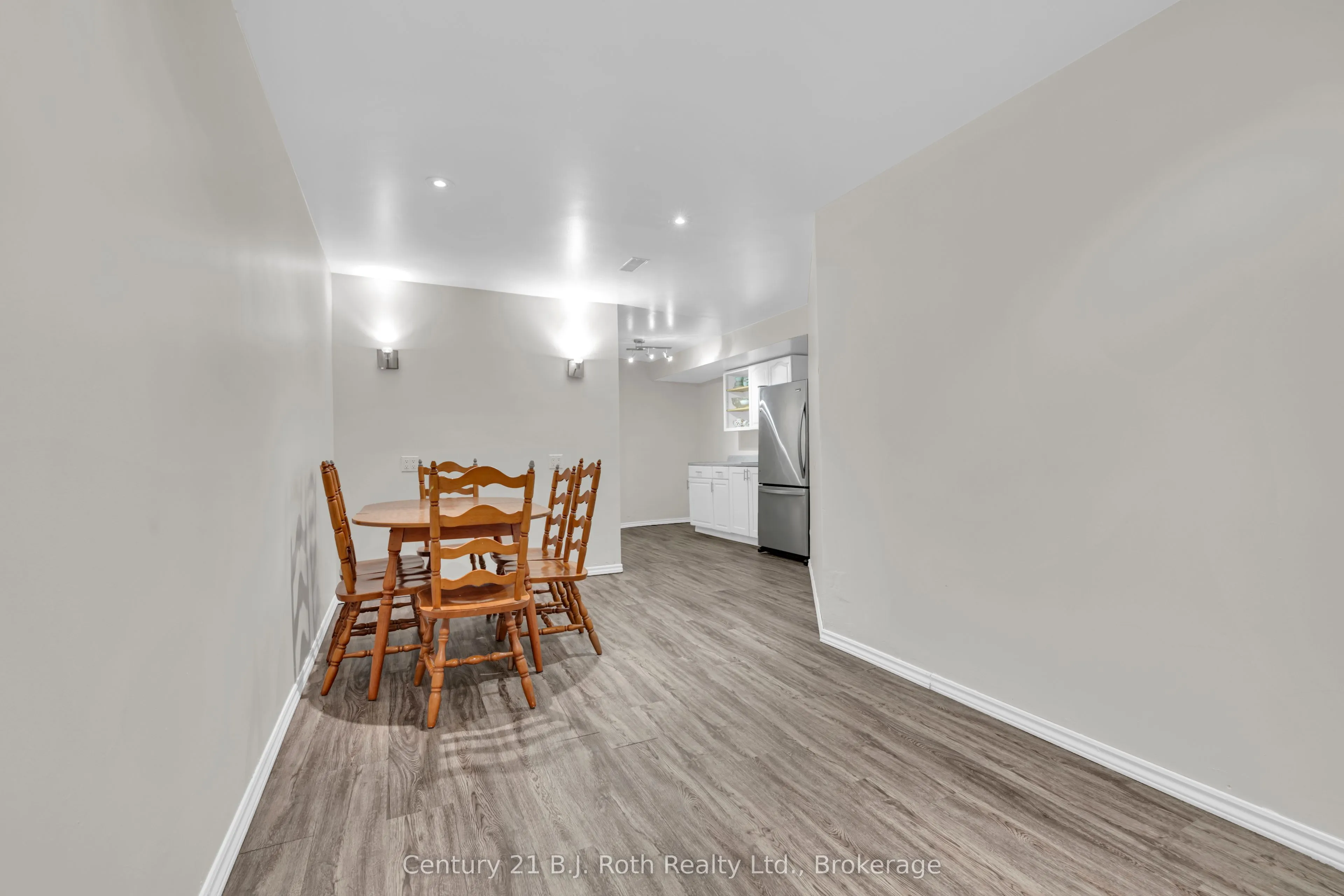 1185 Grand Marais Road W, #9