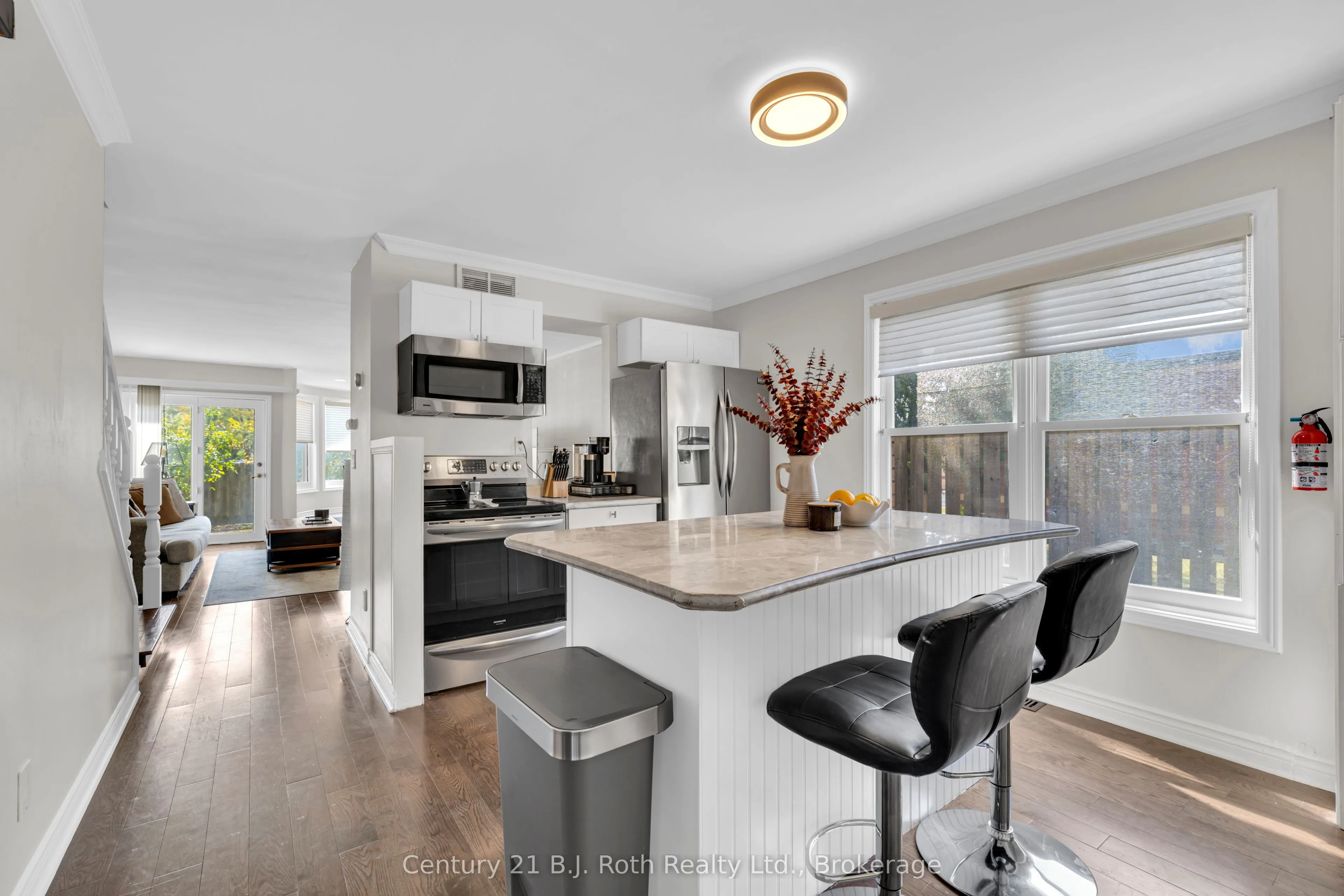 1185 Grand Marais Road W, #9