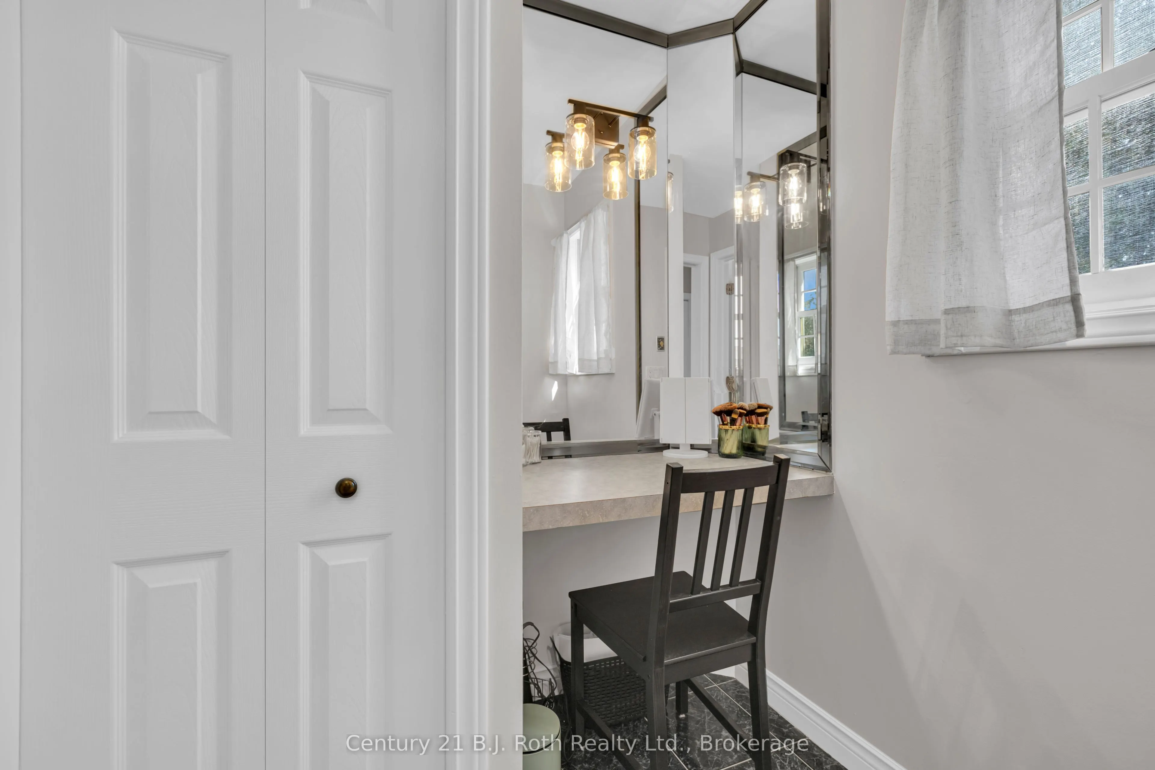 1185 Grand Marais Road W, #9