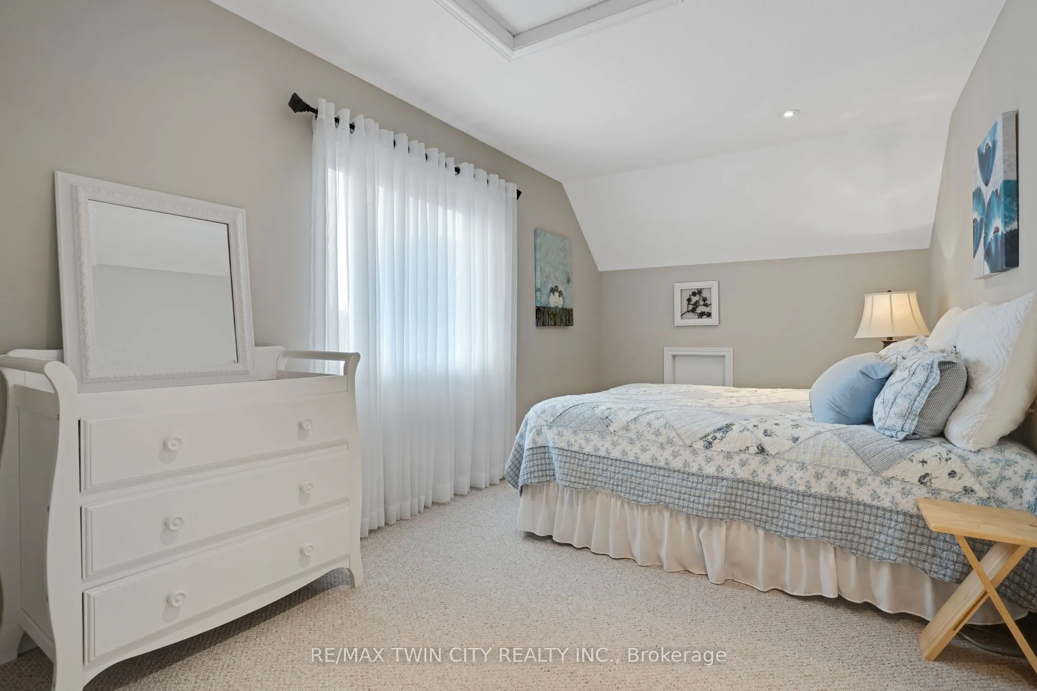 40 LEMONWOOD Place