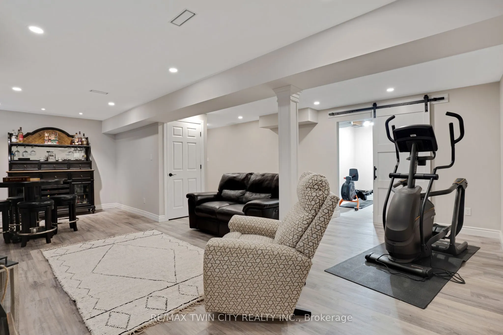 40 LEMONWOOD Place