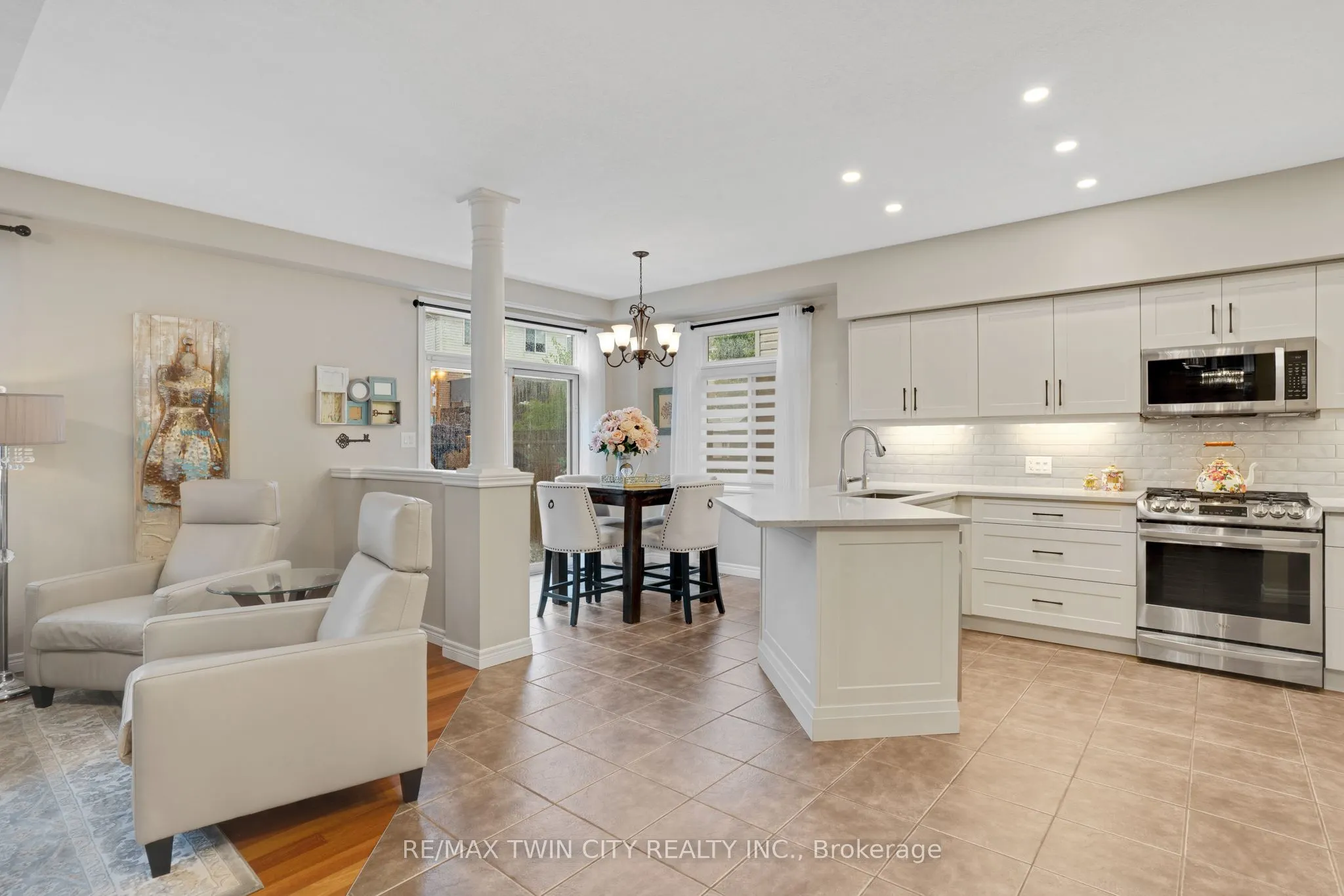 40 LEMONWOOD Place