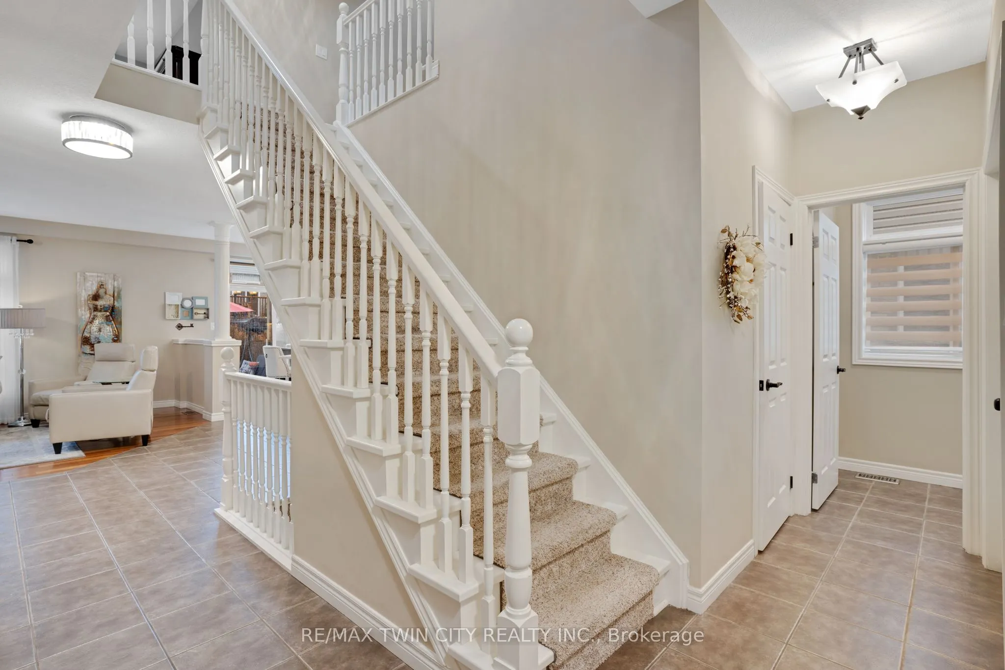 40 LEMONWOOD Place