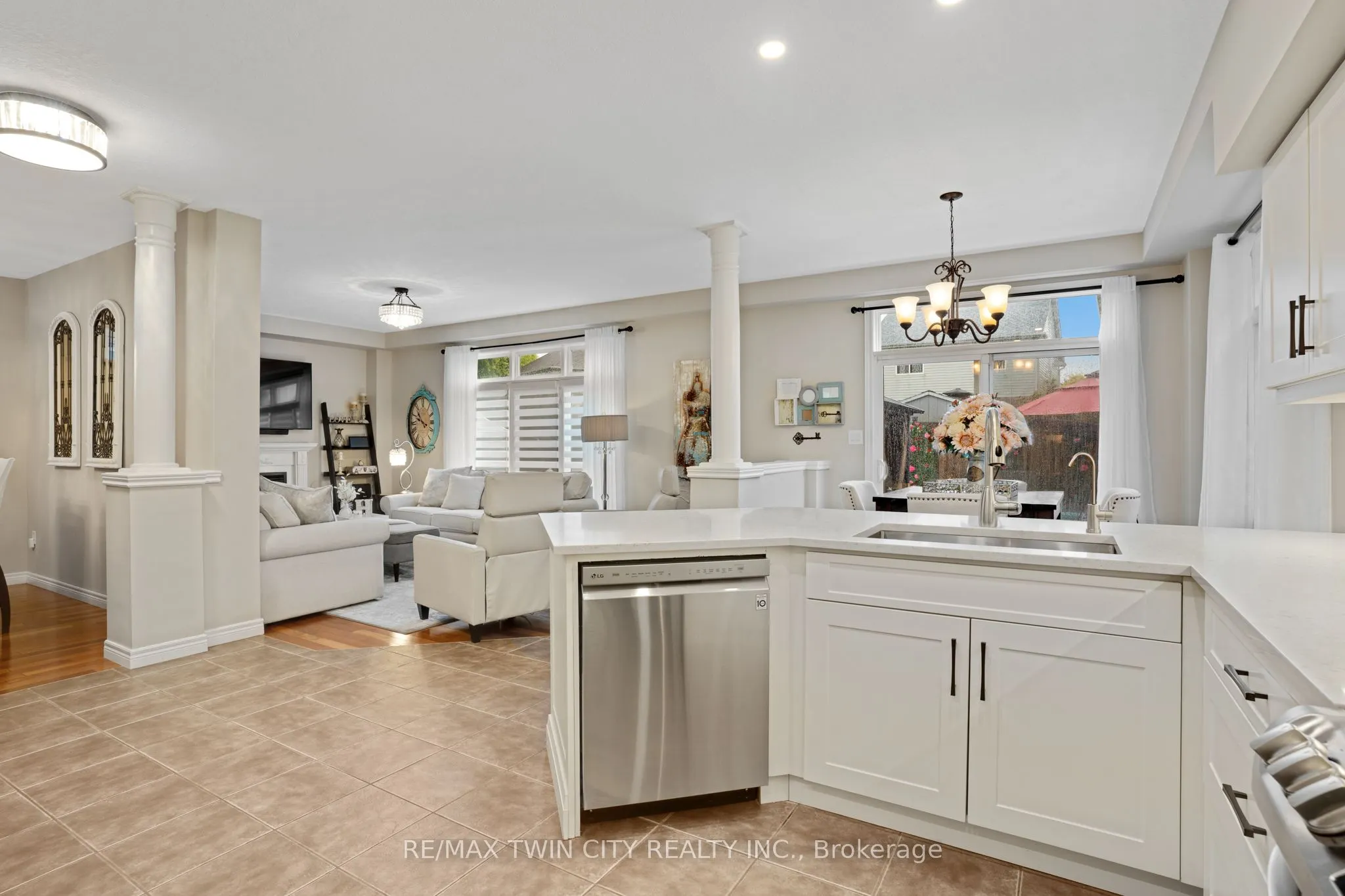 40 LEMONWOOD Place