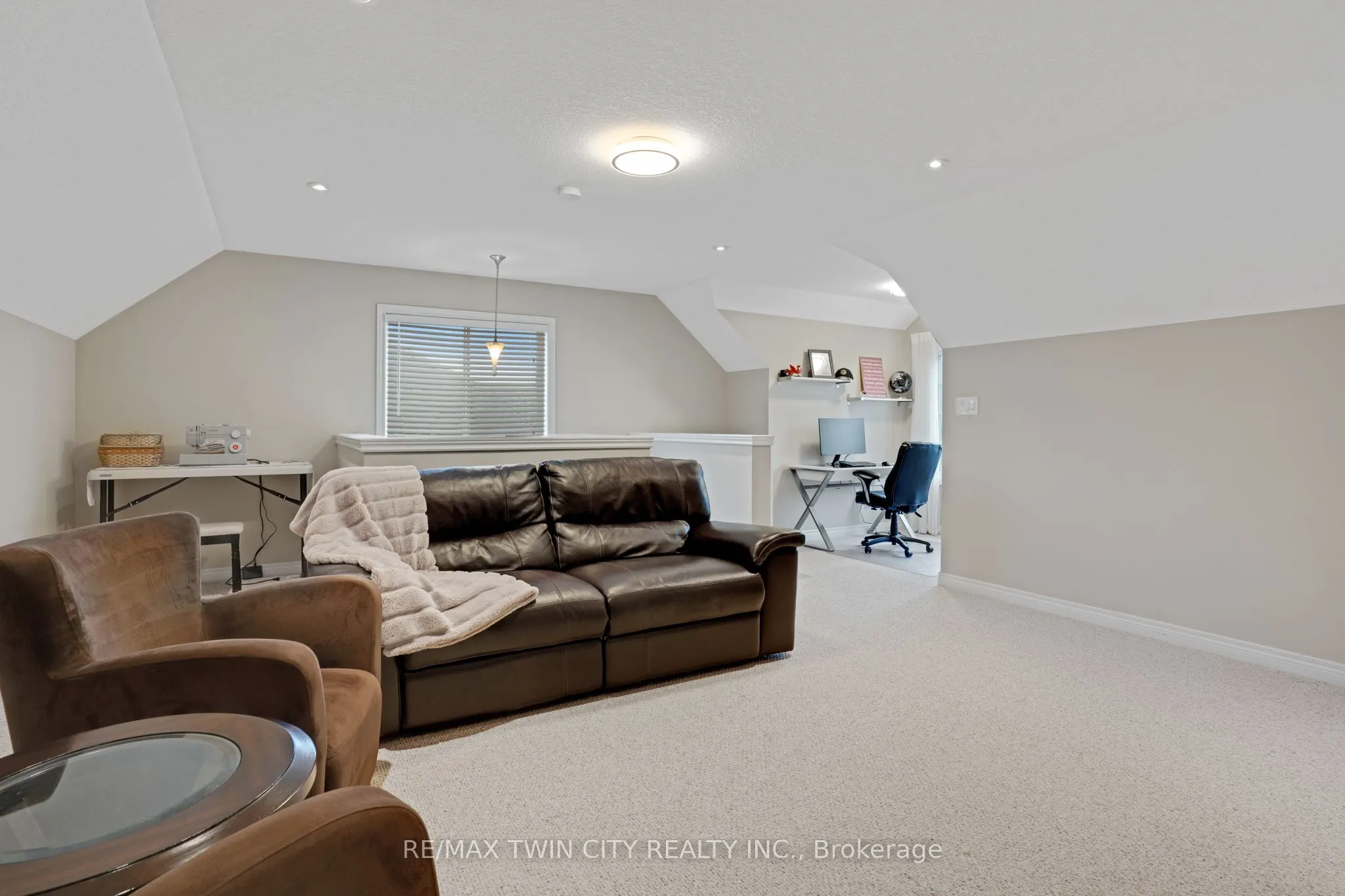 40 LEMONWOOD Place