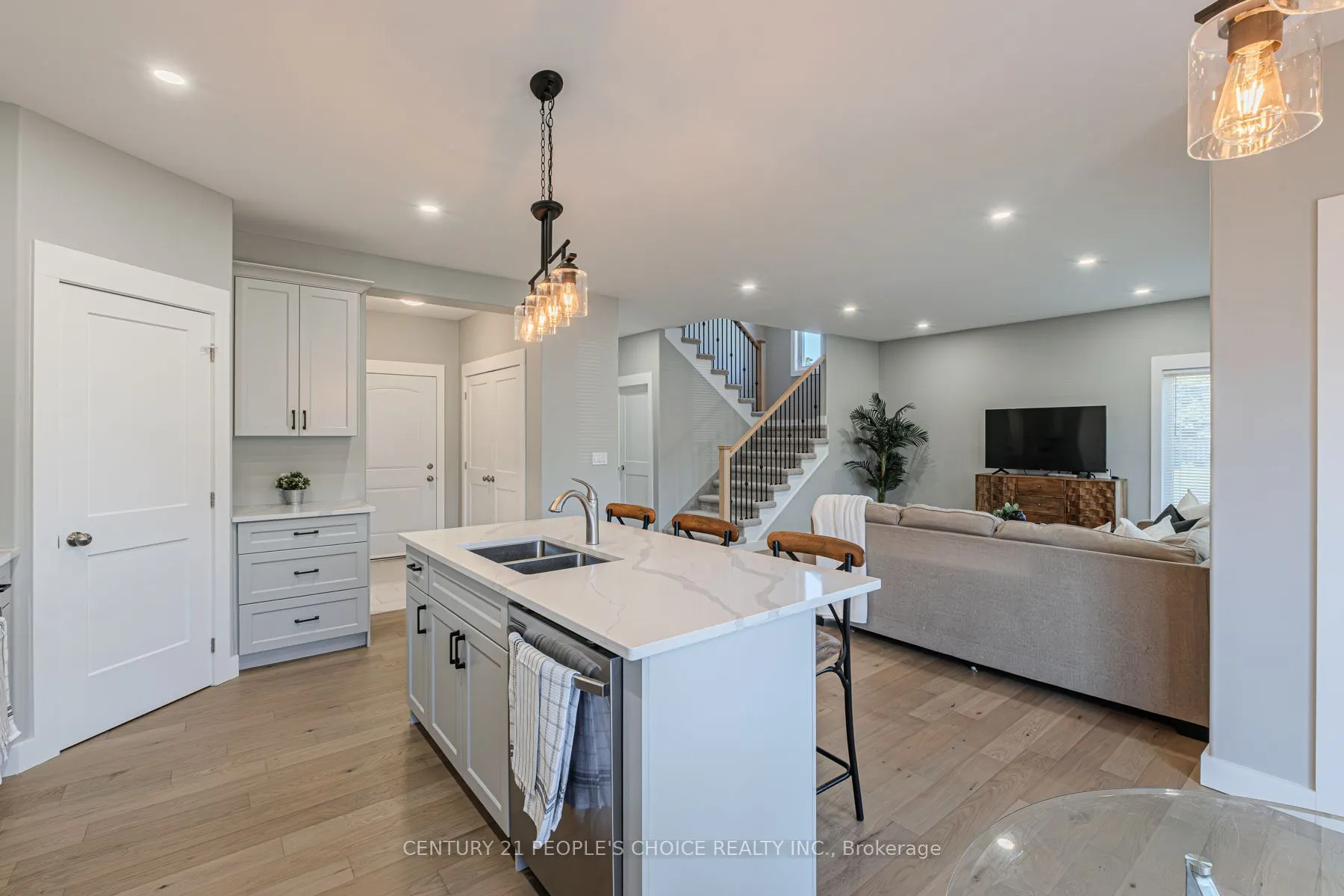 7B Yeager Avenue