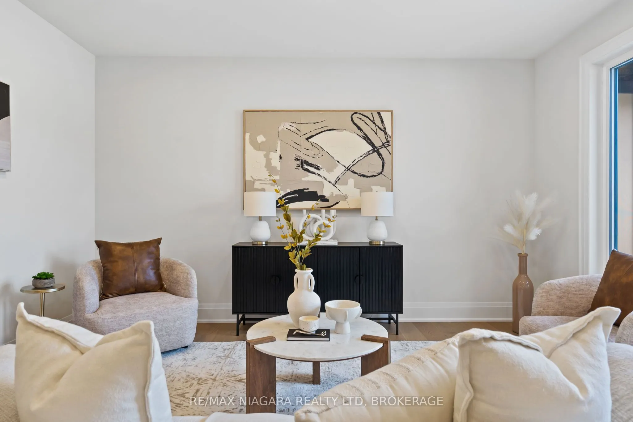16 ACCURSI Crescent