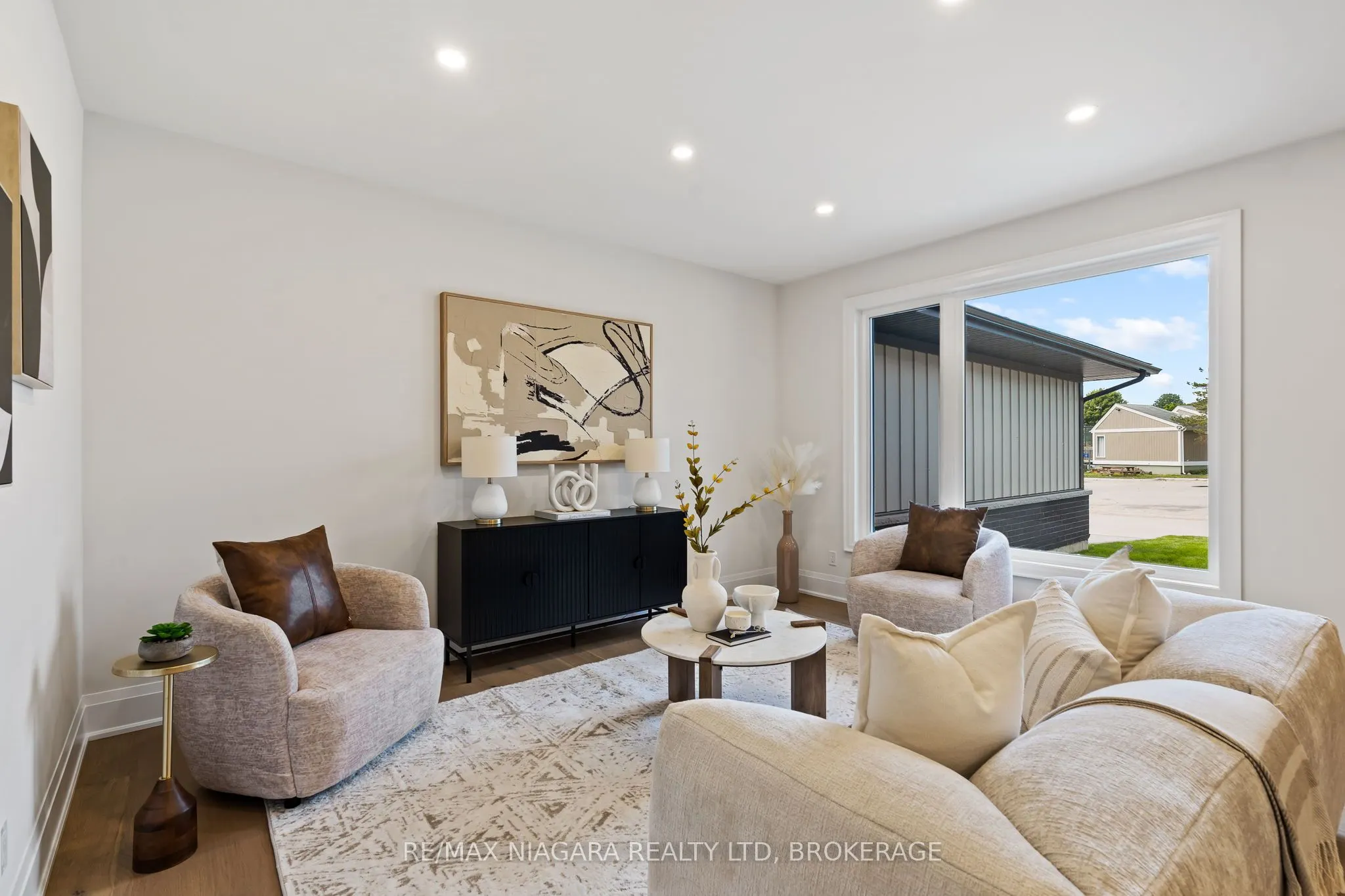 16 ACCURSI Crescent