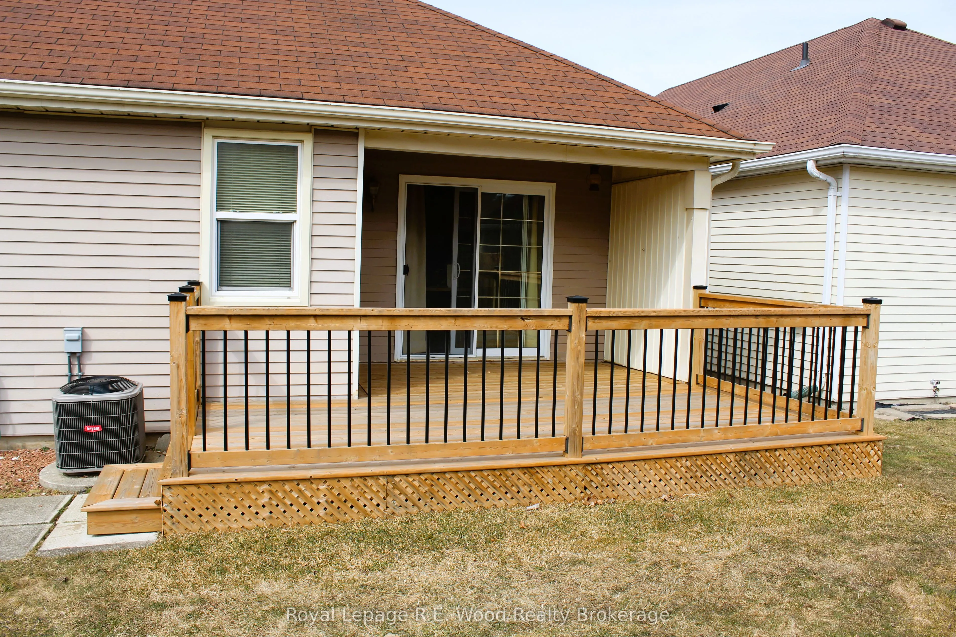 58 Hawkins Crescent