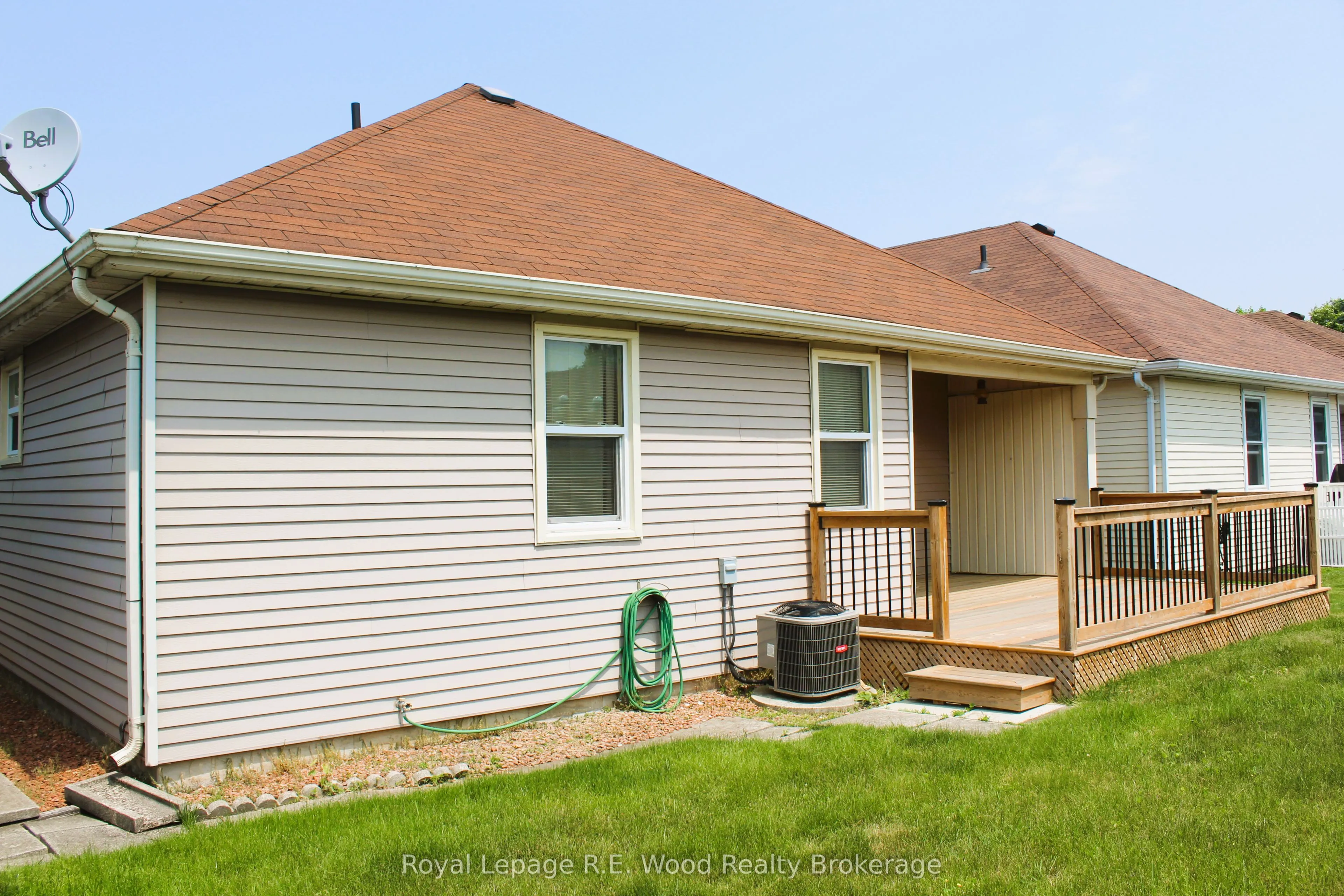 58 Hawkins Crescent