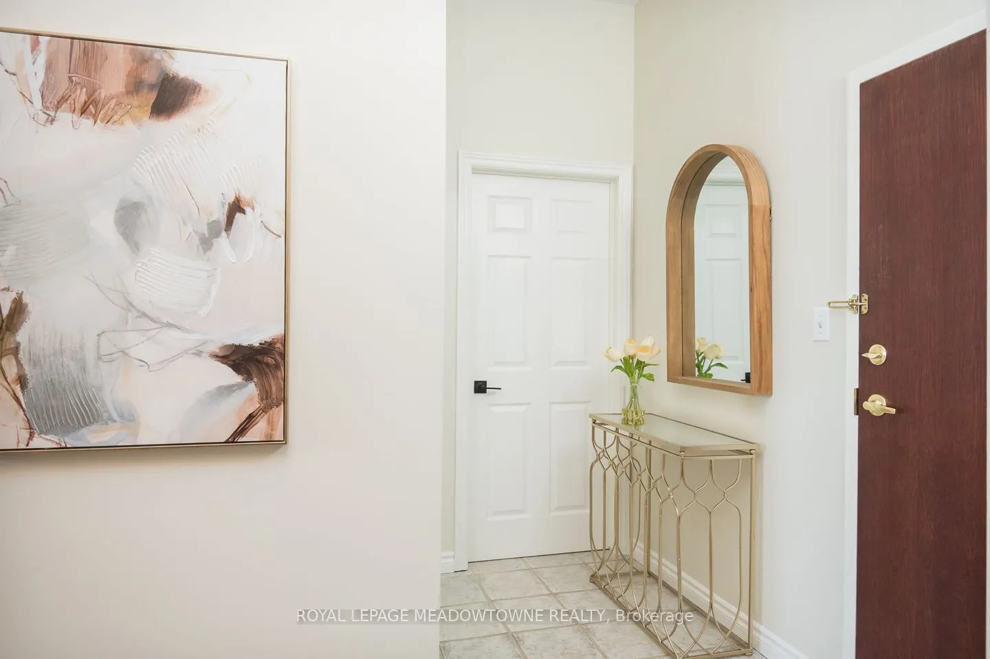 262 Dundas Street E, #318